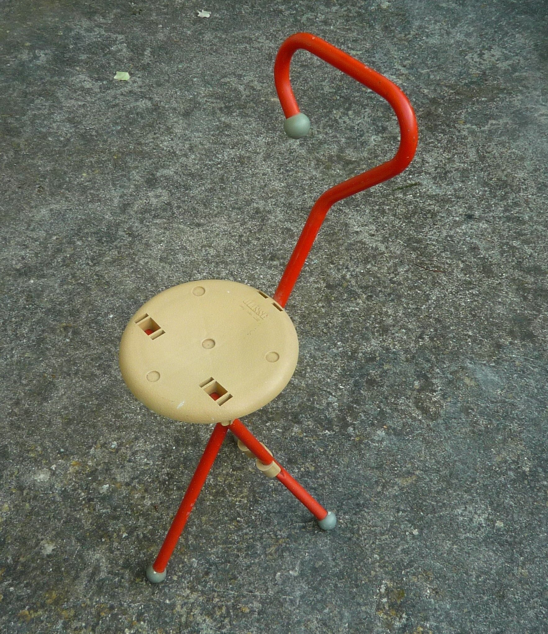Ulisse cane stool/folding chair, red, Ivan Loss design, vintage Italian 1980s