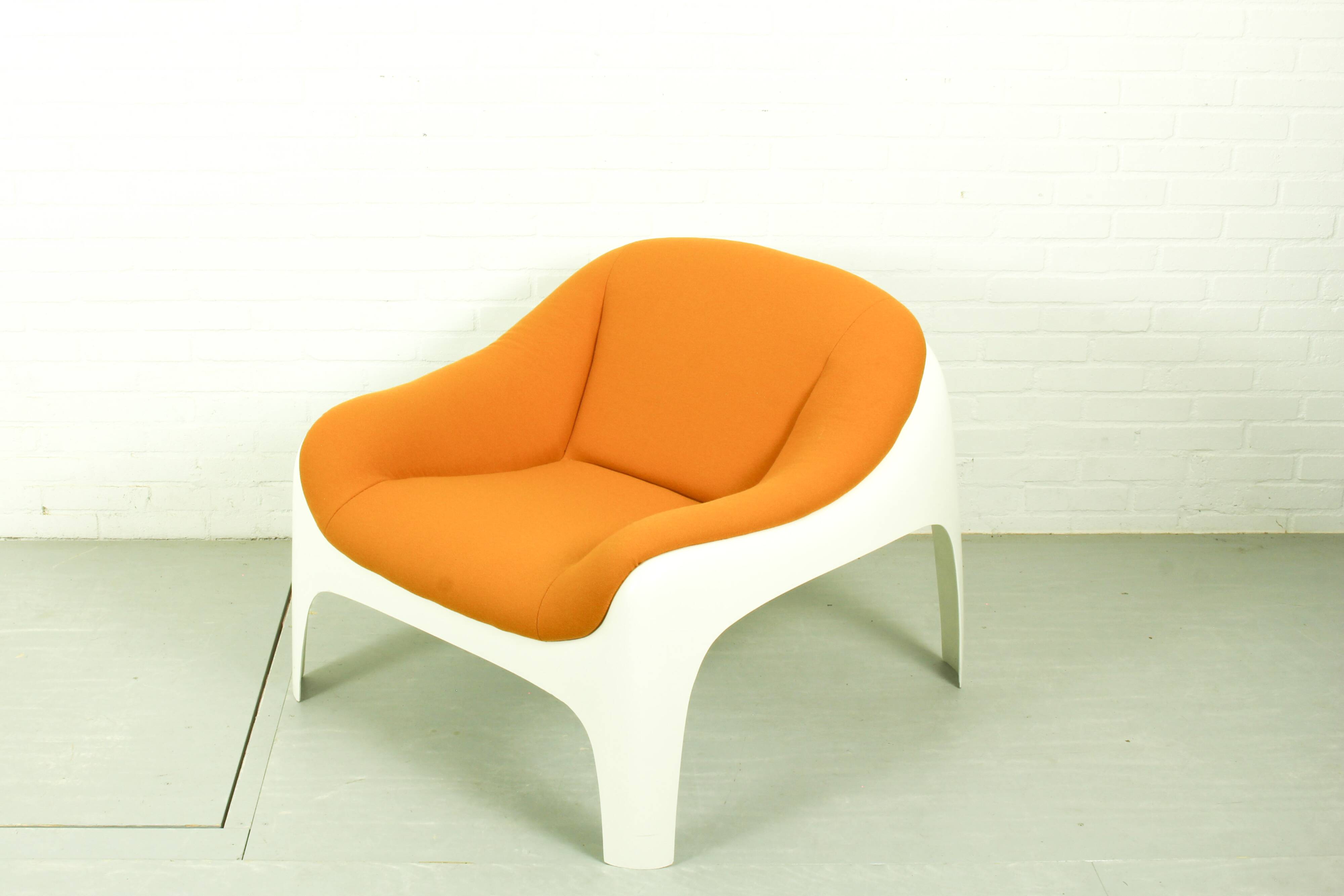 Rare Space Age Fiberglass Lounge Chair by Sergio Mazza for Artemide