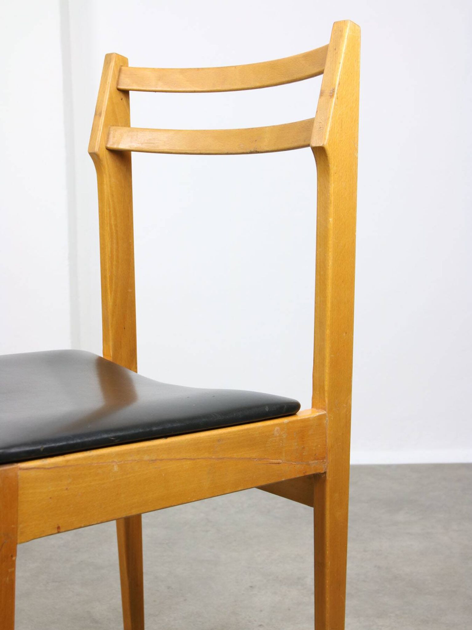 Vintage Chairs in style of Gio Ponti, 1970, set of 4