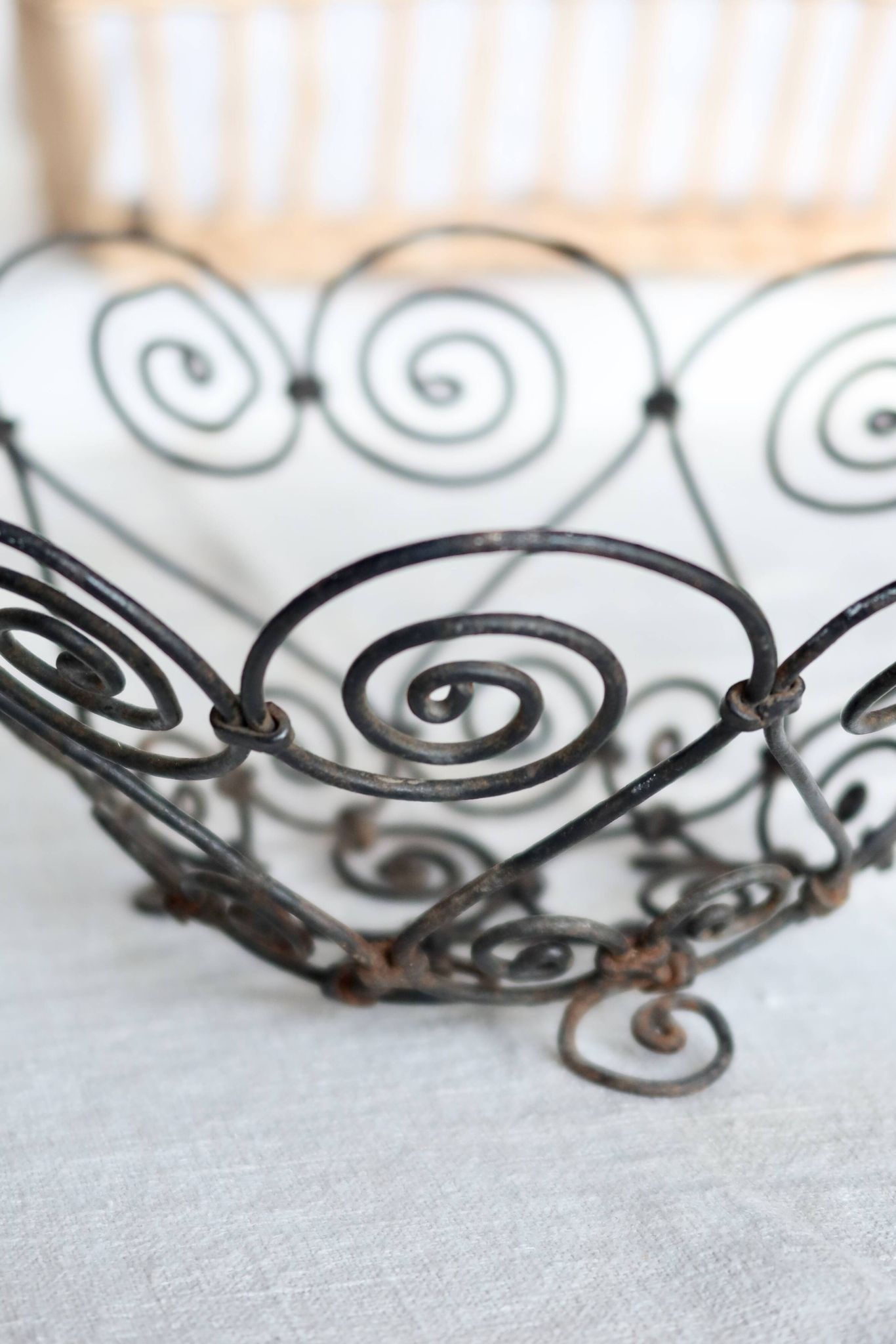 Vintage black metal basket with swirls – Decorative wire salad bowl