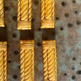 6 portes couteaux en céramique émaillée, barbotine, jaune dore vintage