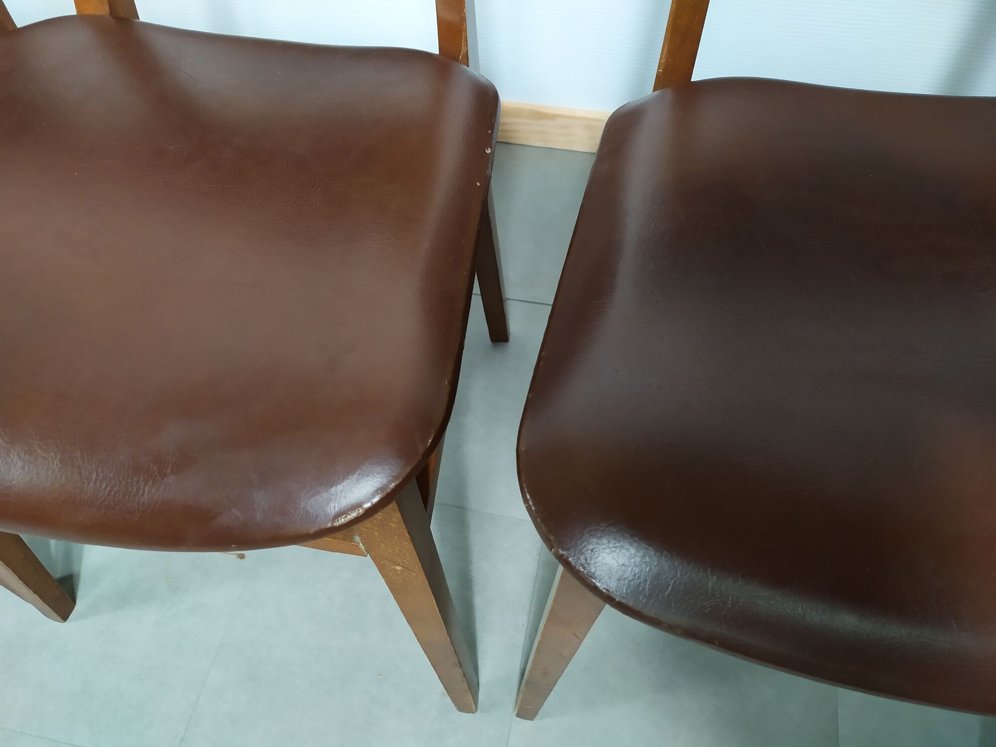 Suite de 6 chaise bois skaï marron brus vintage année 50 - 60