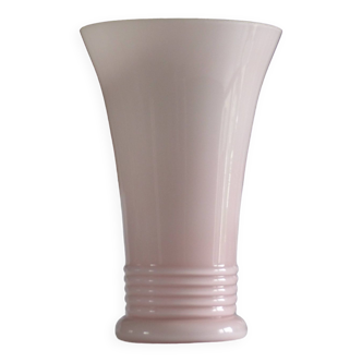 Vase opaline rose.