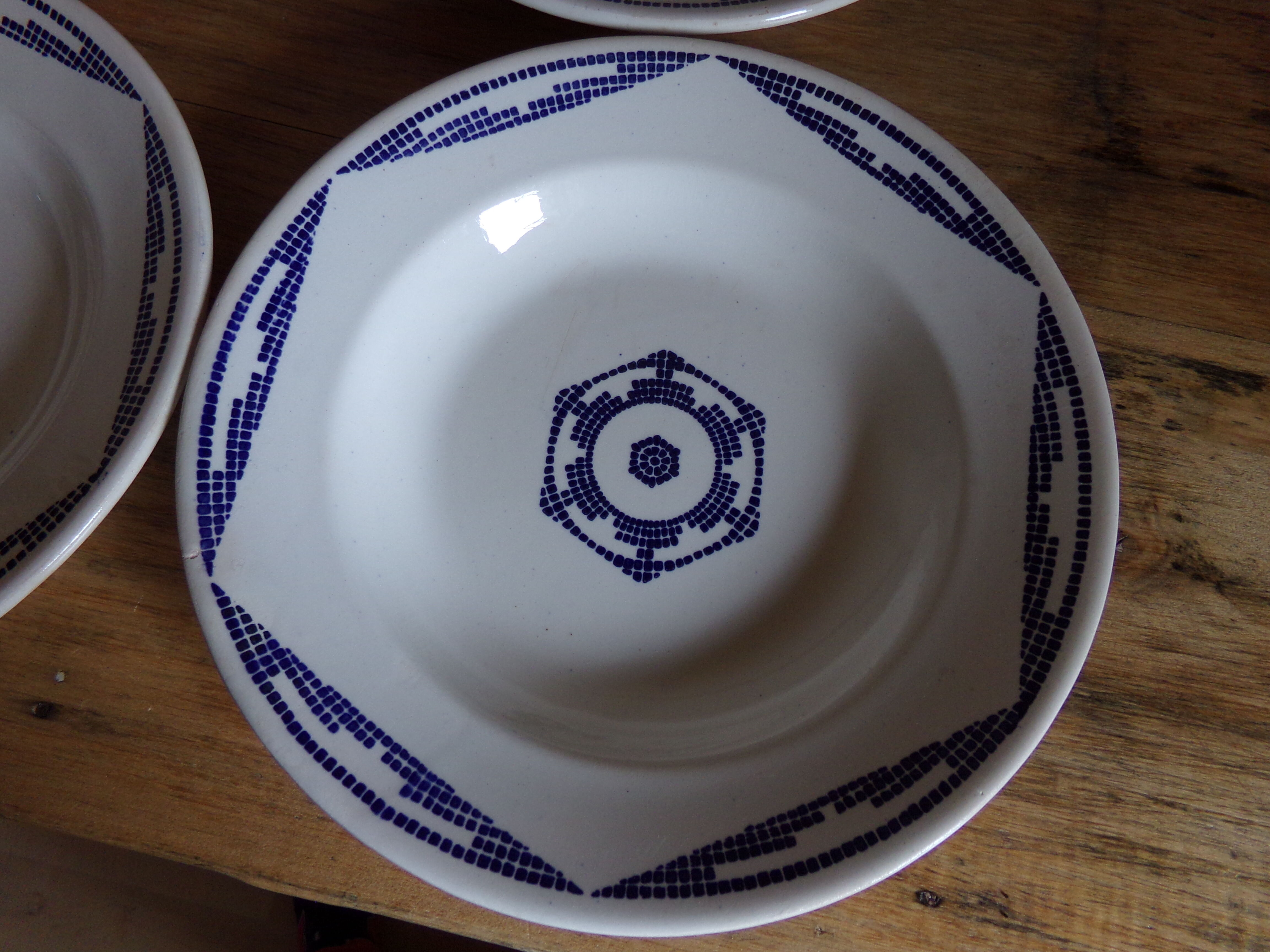 Set of 4 soup plates of the Faiencerie Nouvelle of Givors France