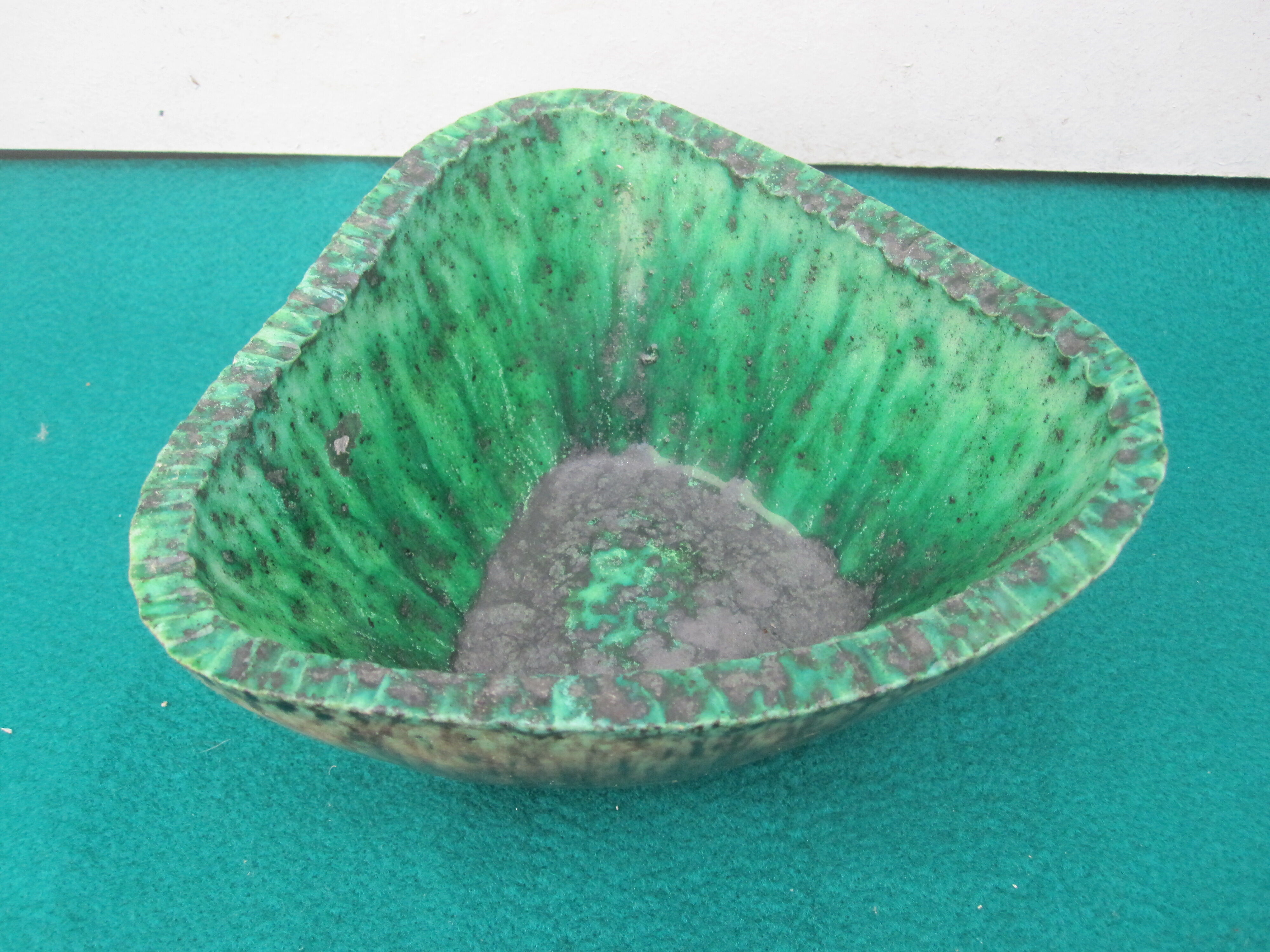 Ceramic cup free-form signed accolay