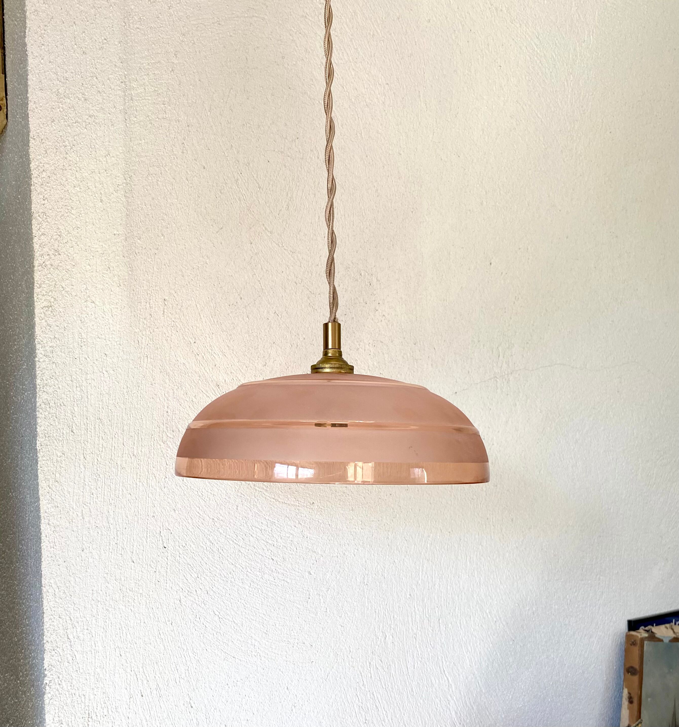 Pink glass suspension, fabric cable, ceramic ceiling lamp
