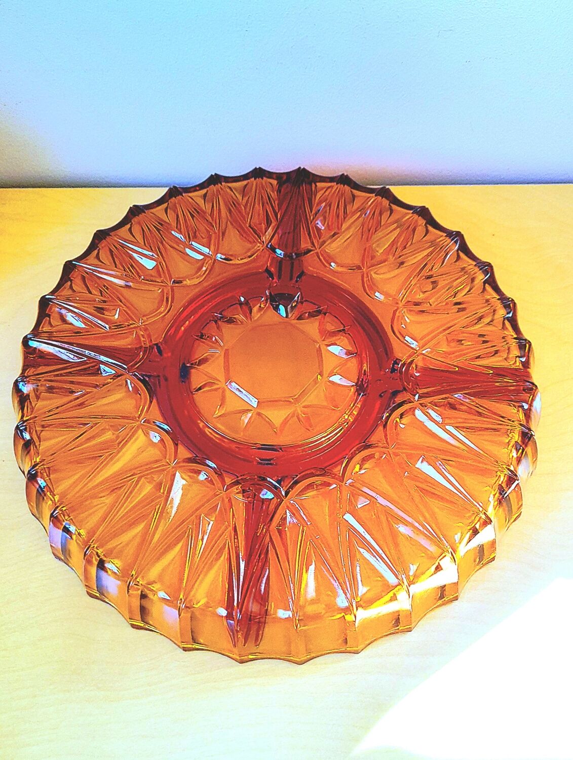 Servant cup in amber glass for aperitifs