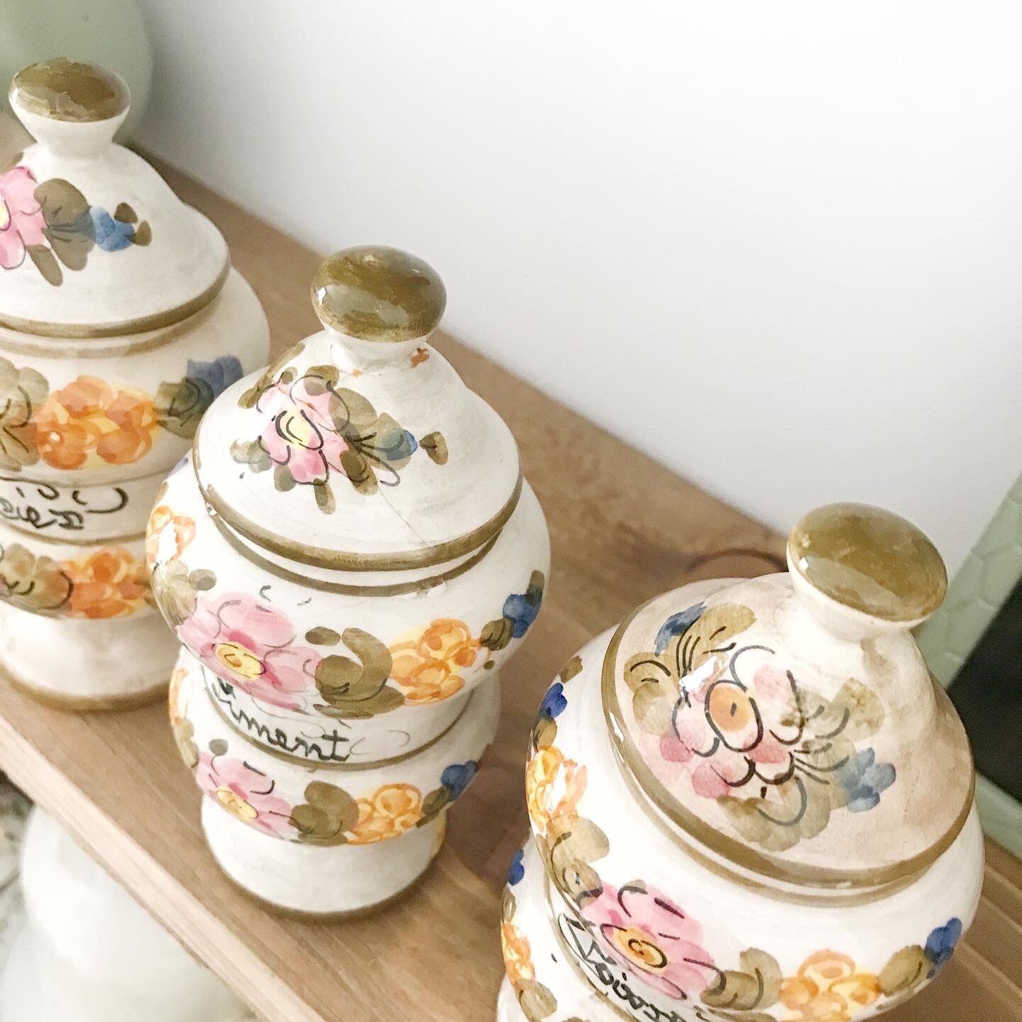 Mini spice pot