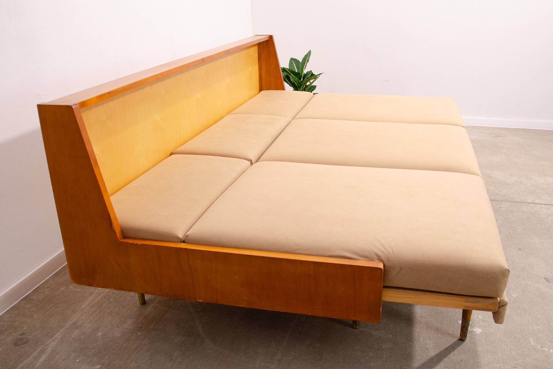 Canapé pliant de style scandinave du milieu du siècle par Sedláček & Vyčítal, 1960, Tchécoslovaquie