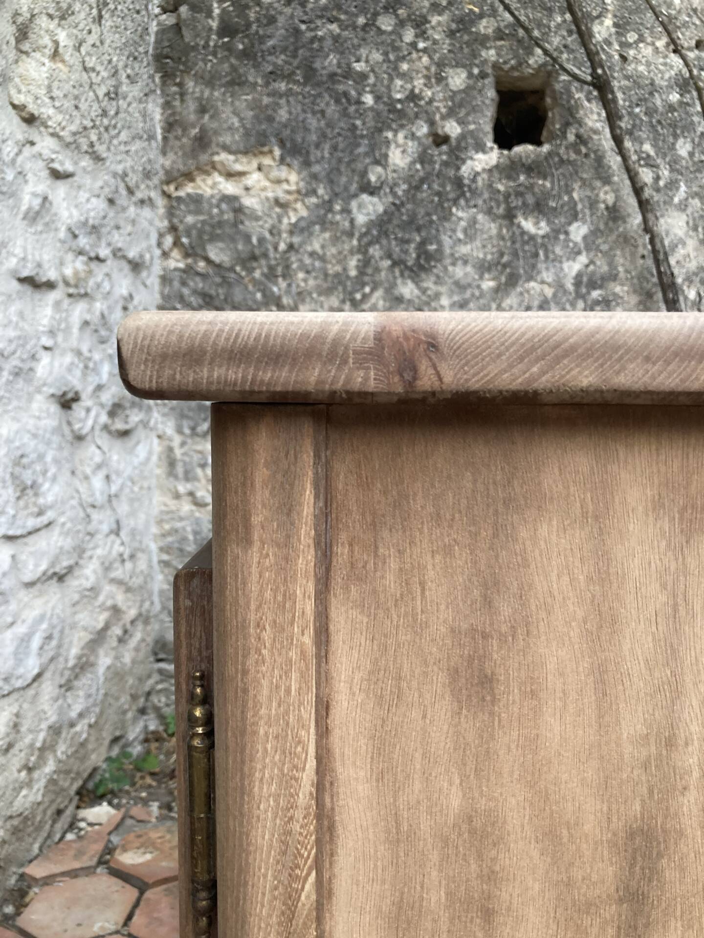 Petit buffet ancien en bois 