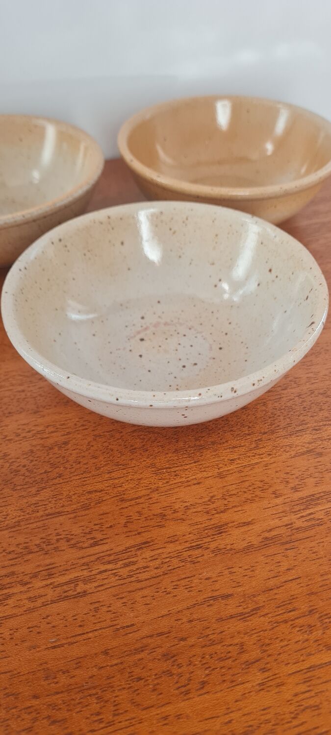 Set of 3 bowls in marsh sandstone