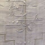 EL drap embroidered hand flowers and day ladder central couture