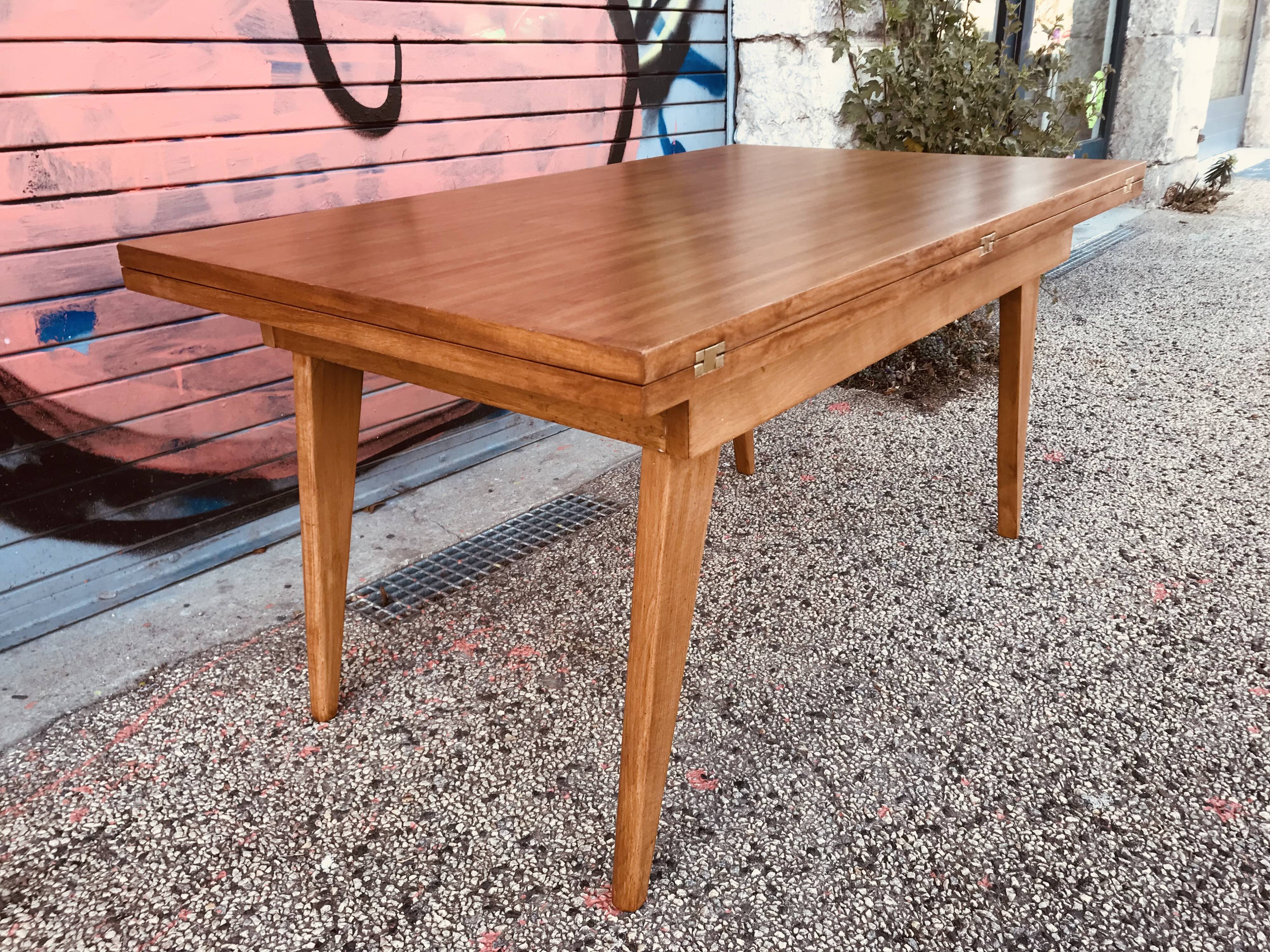 "Revelation" wallet table by Albert Ducrot