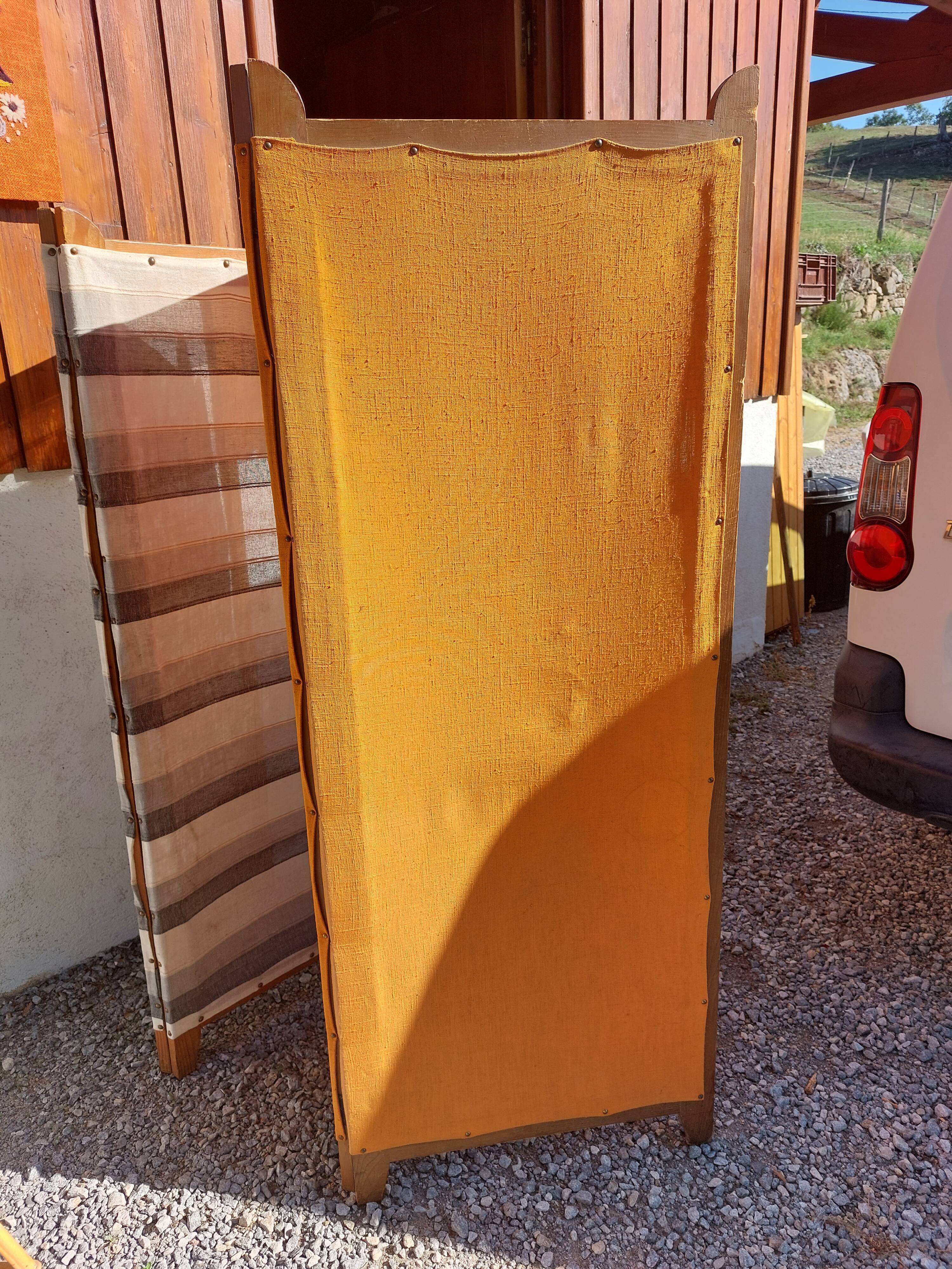 Wooden screen, fabric of your choice