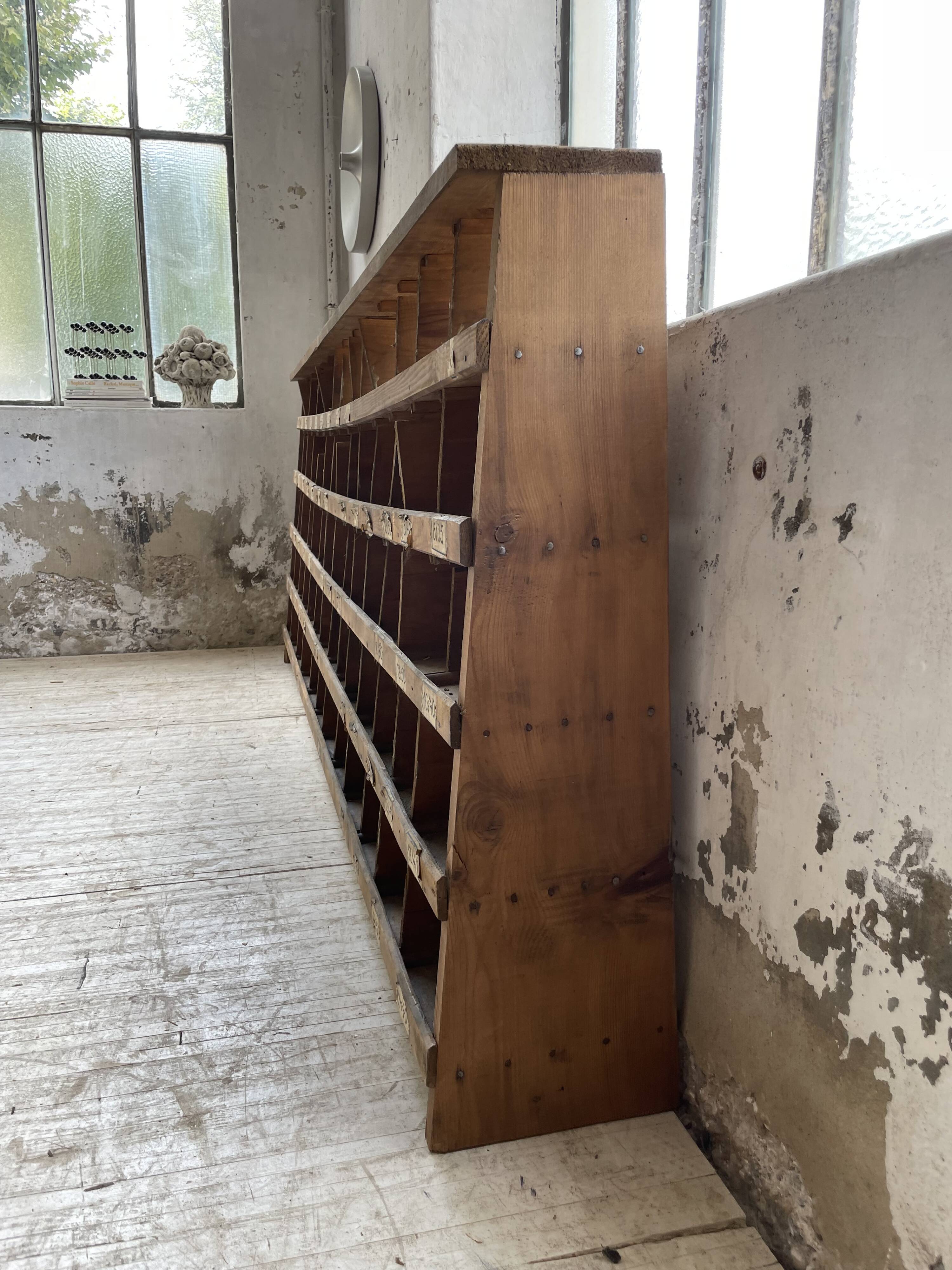 Meuble de métier pin à cases XL 250cm