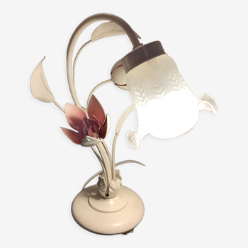 Antique table lamp in metal pattern flowers