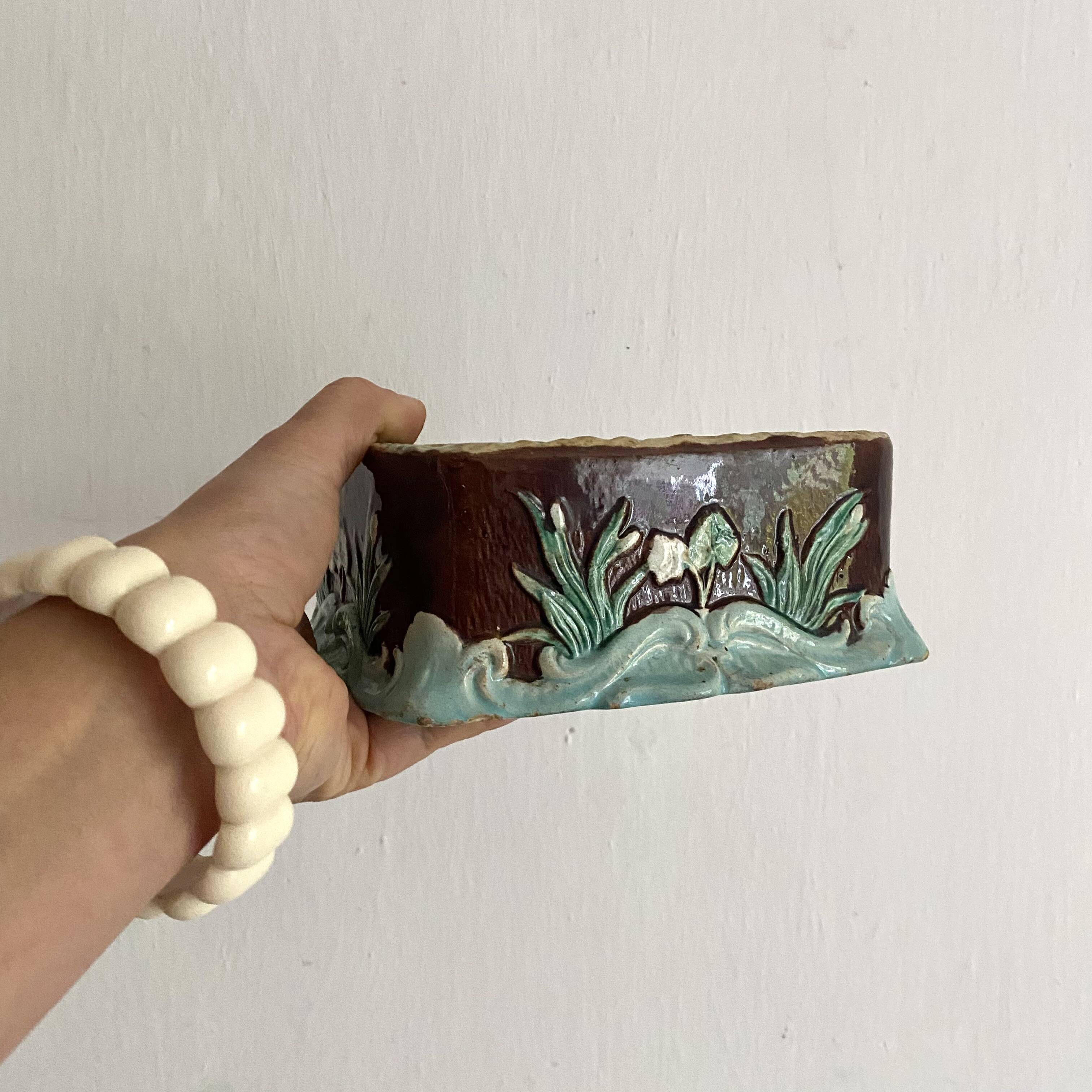 Art Nouveau slip dish