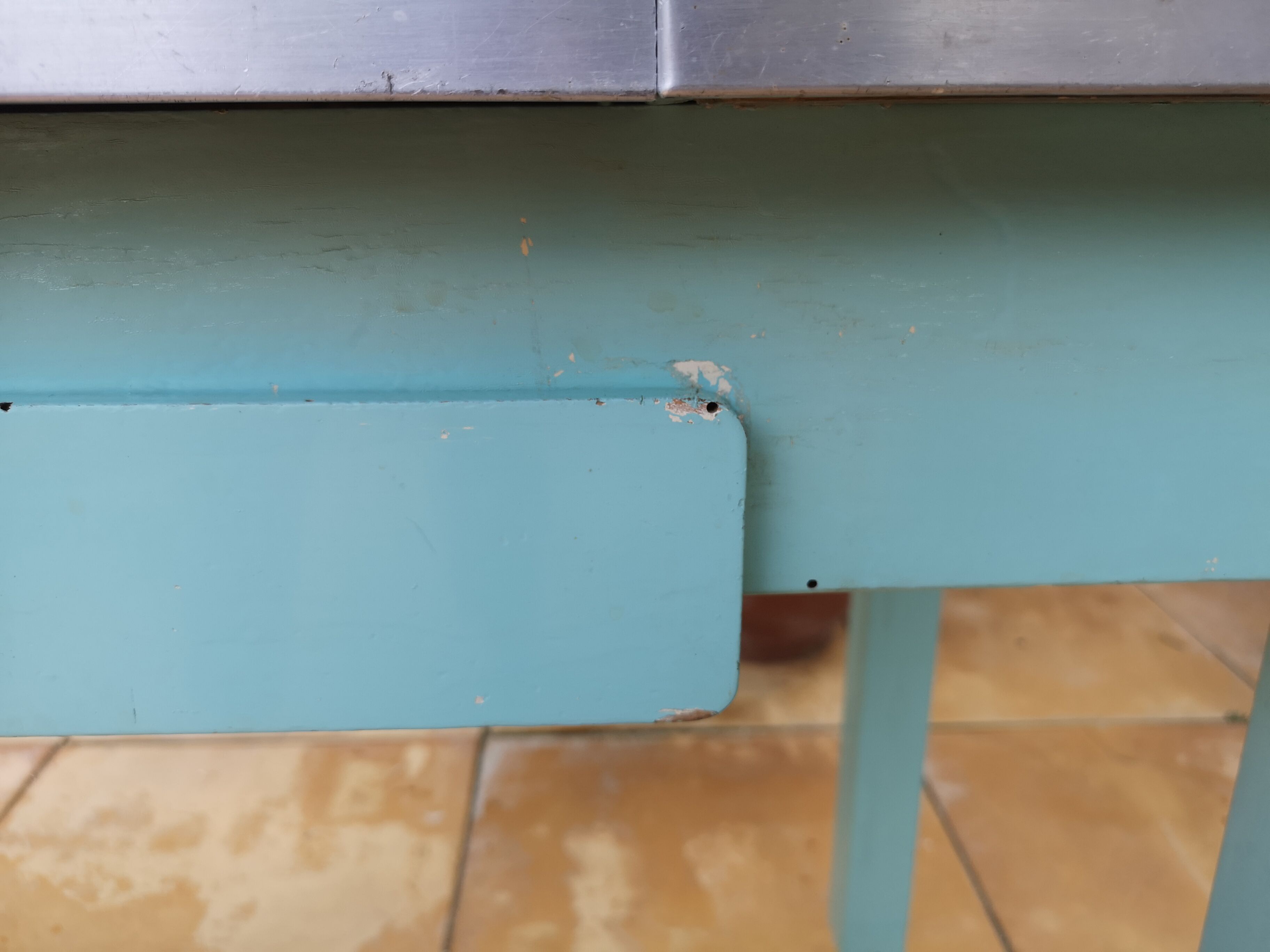 Vintage table of the 50s mado style in formica and wood with drawer and extension cords
