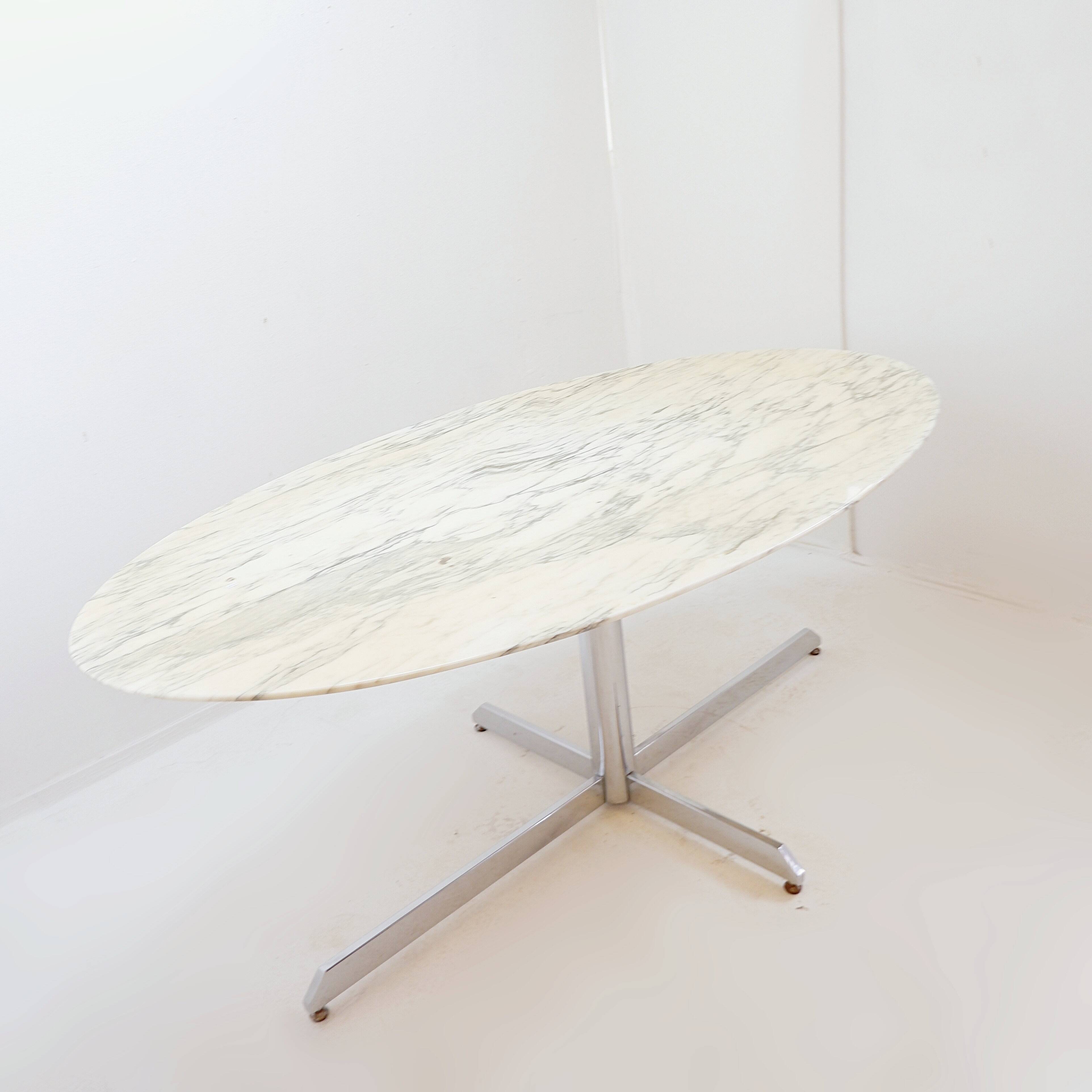 Florence Knoll dining table for Roche Bobois - 1960s