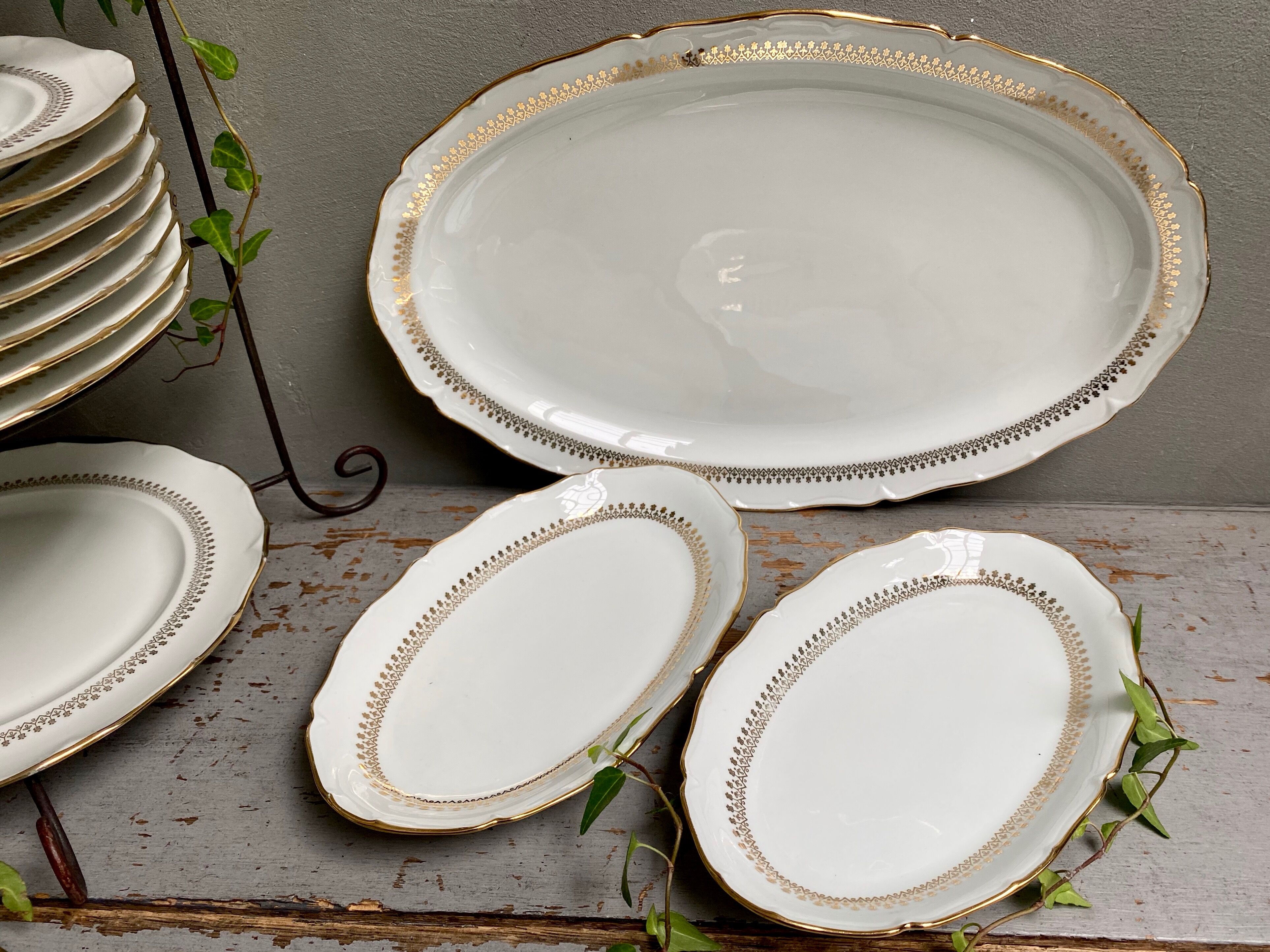 Porcelain dishes from Sologne