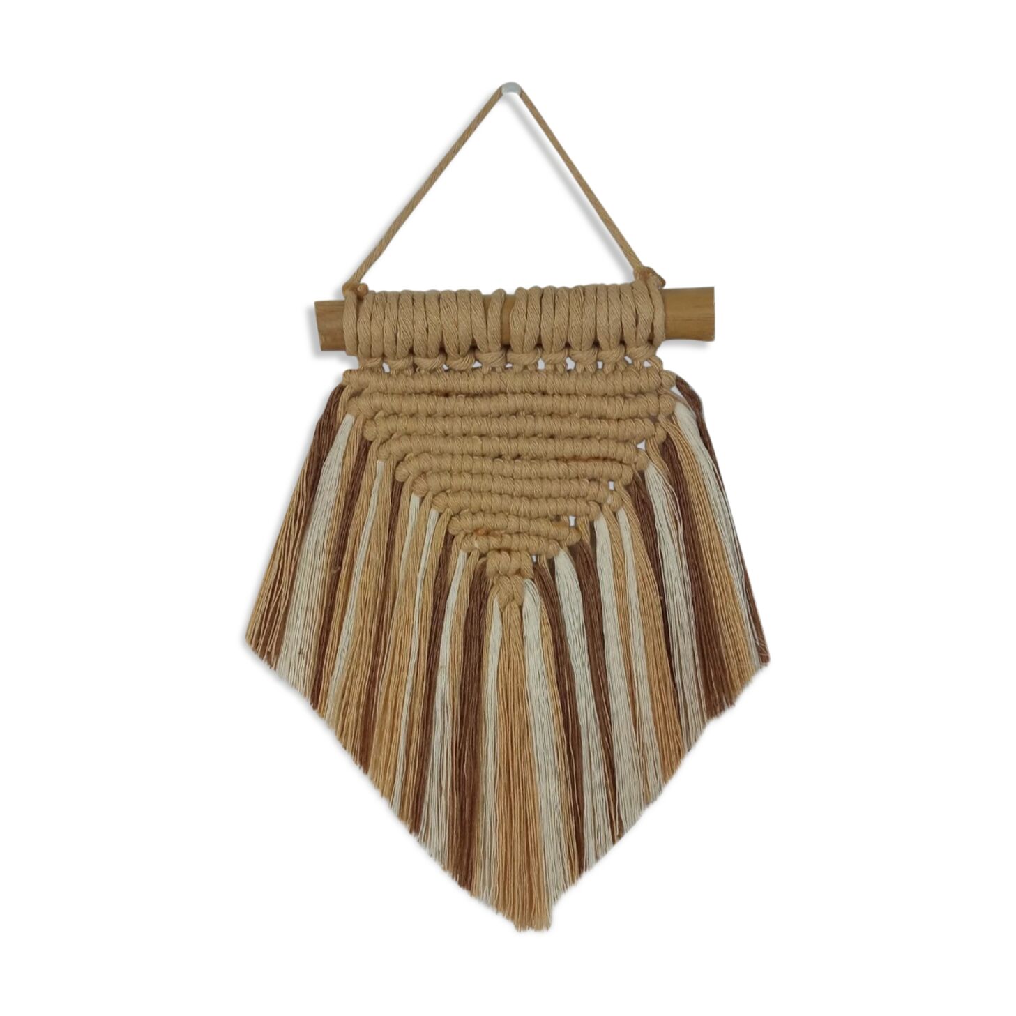 Macramé wall hanging