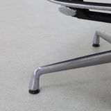 Soft Pad Chair EA 222 – Lounge by Charles and Ray Eames for Vitra