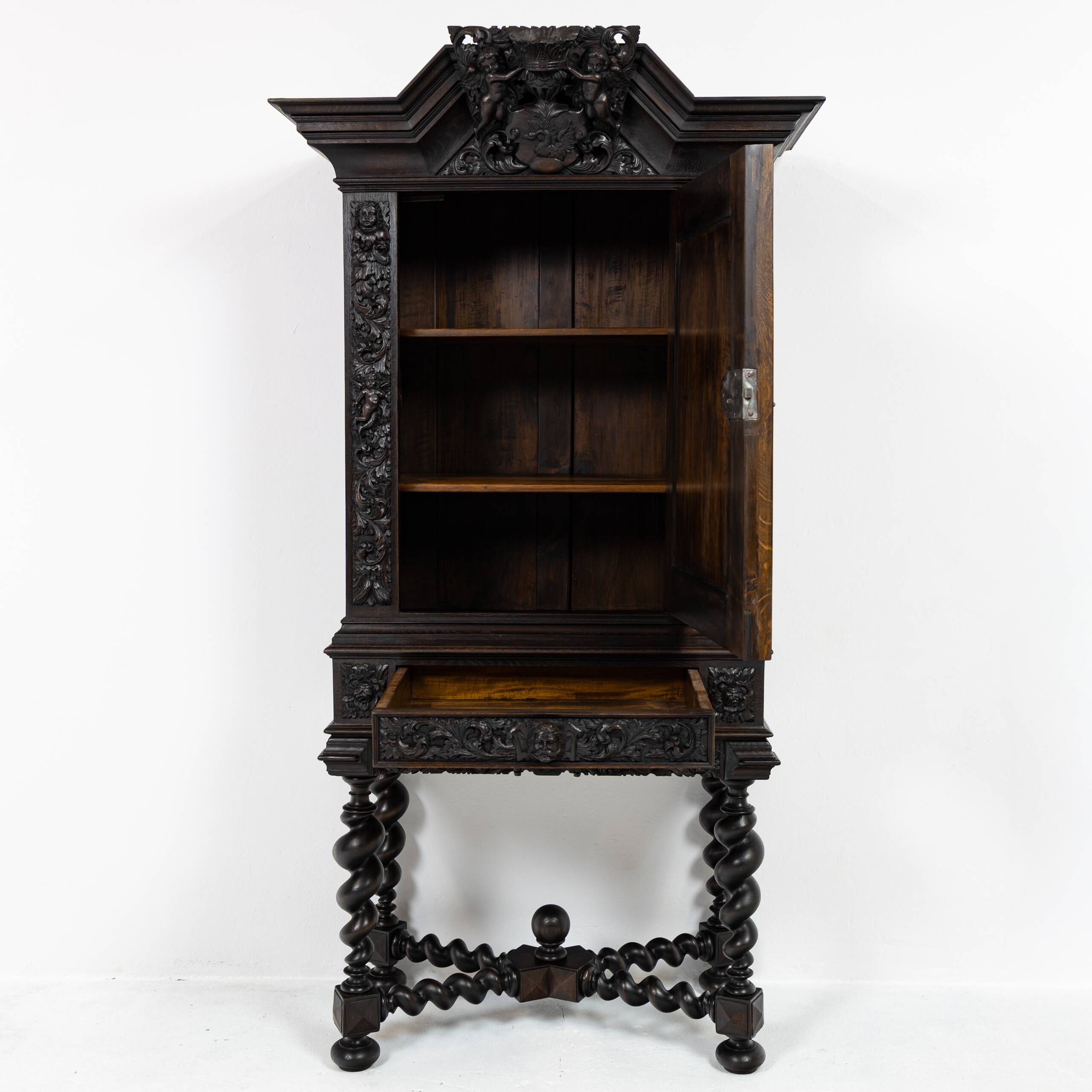 Neo-baroque cabinet from Gdansk in oak - around 1870-1880