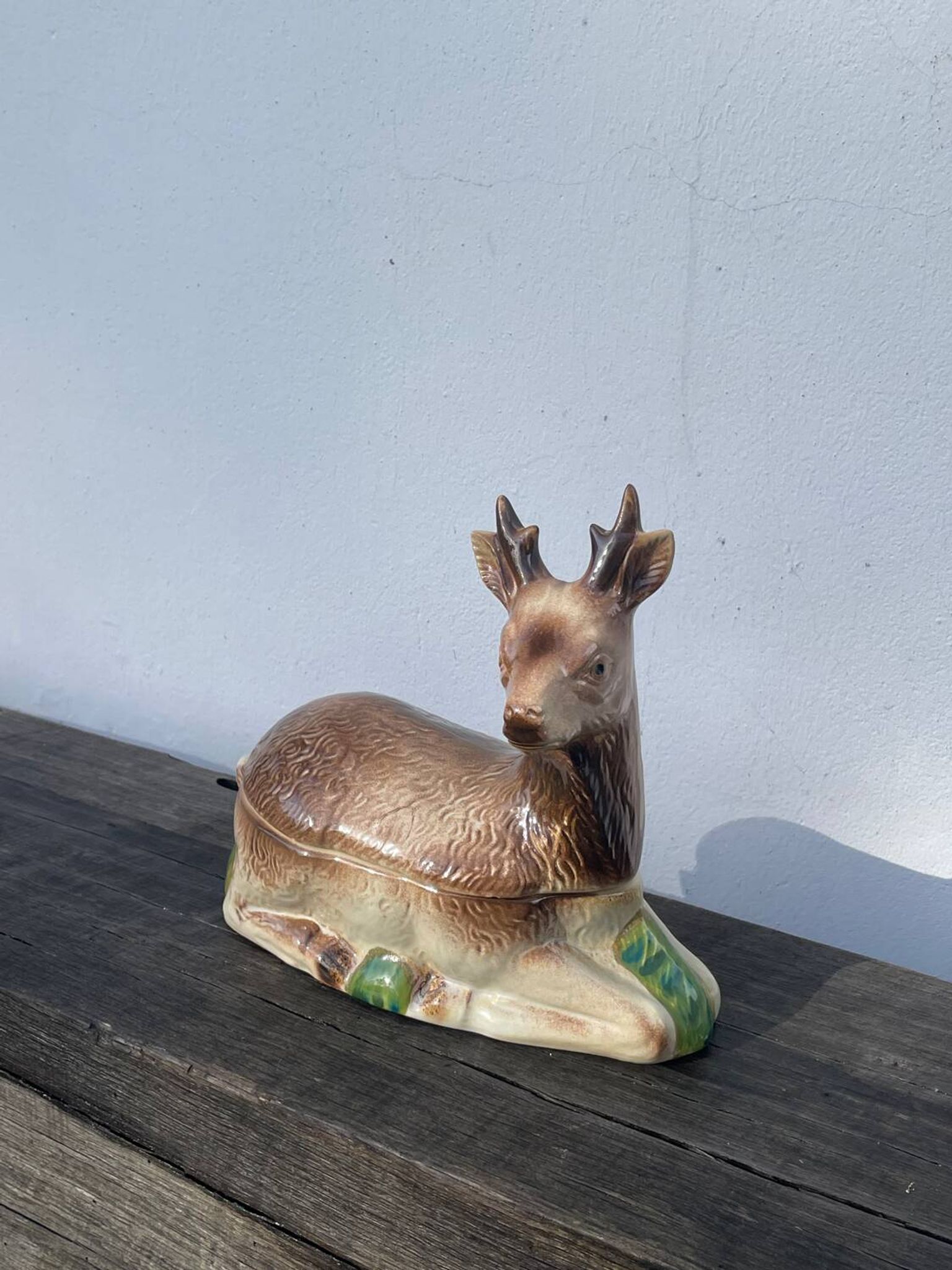 Cerf boîte céramique