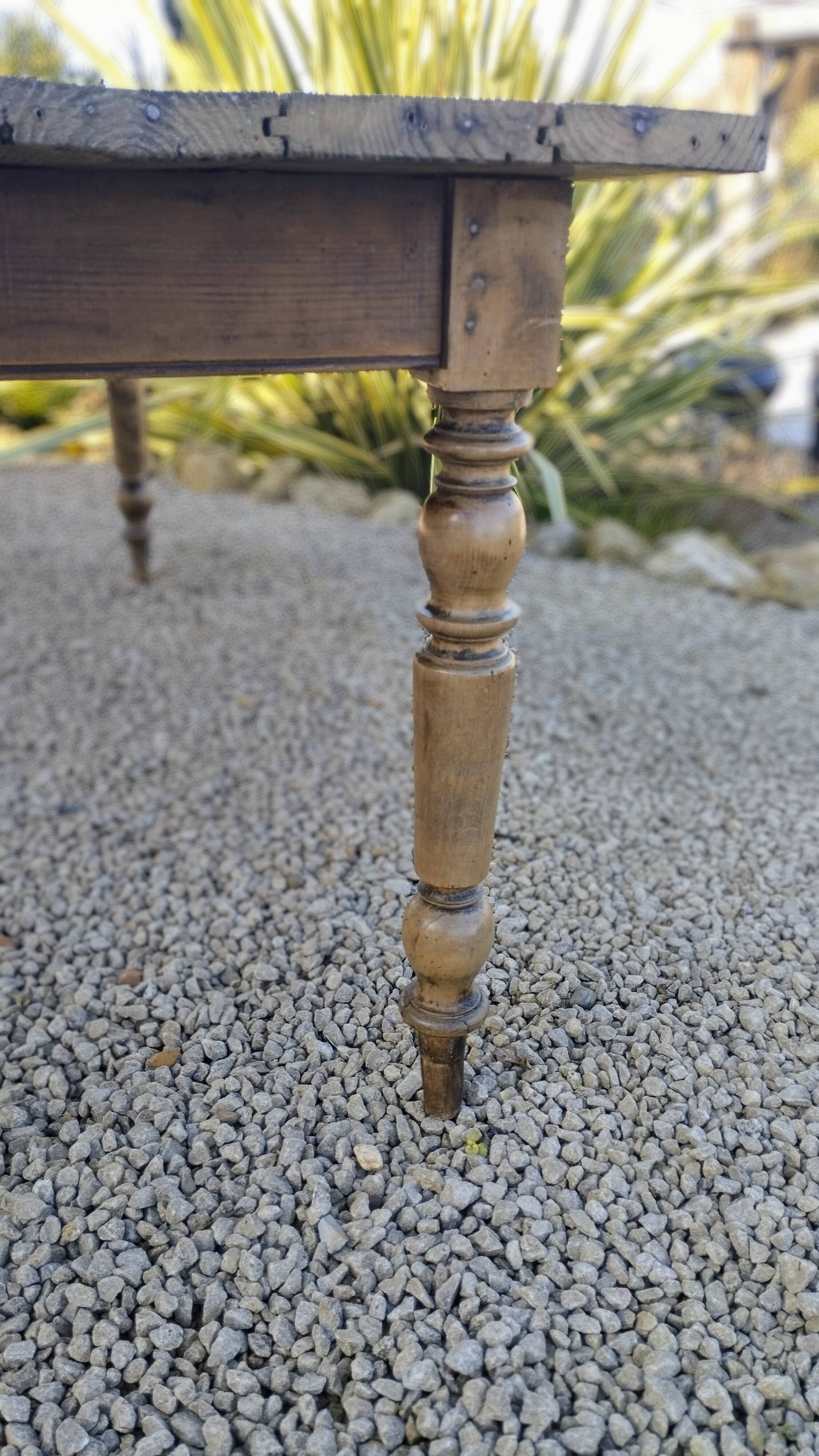 Farmhouse table dating from the end of the 19th century