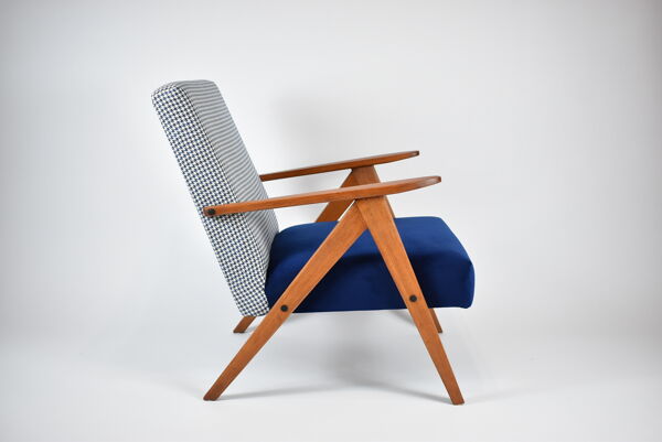 Fauteuil d’origine compas pied de poule velours bleu années 1960, restauré
