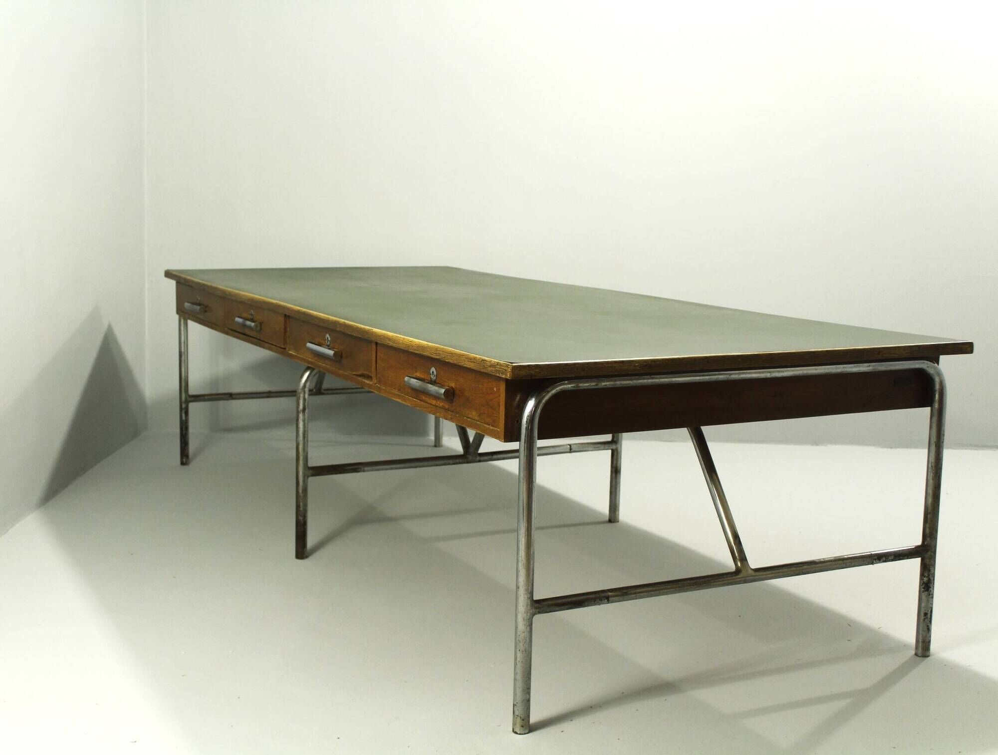 Vintage Bauhaus Desk in Oak, 1930s, II