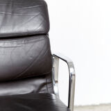 Charles & Ray Eames Soft Pad Chair EA 207 for Herman Miller