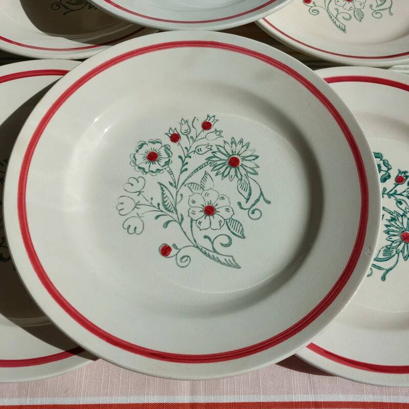 Gien dinner plates