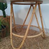 Table basse tripode en rotin relookée vintage