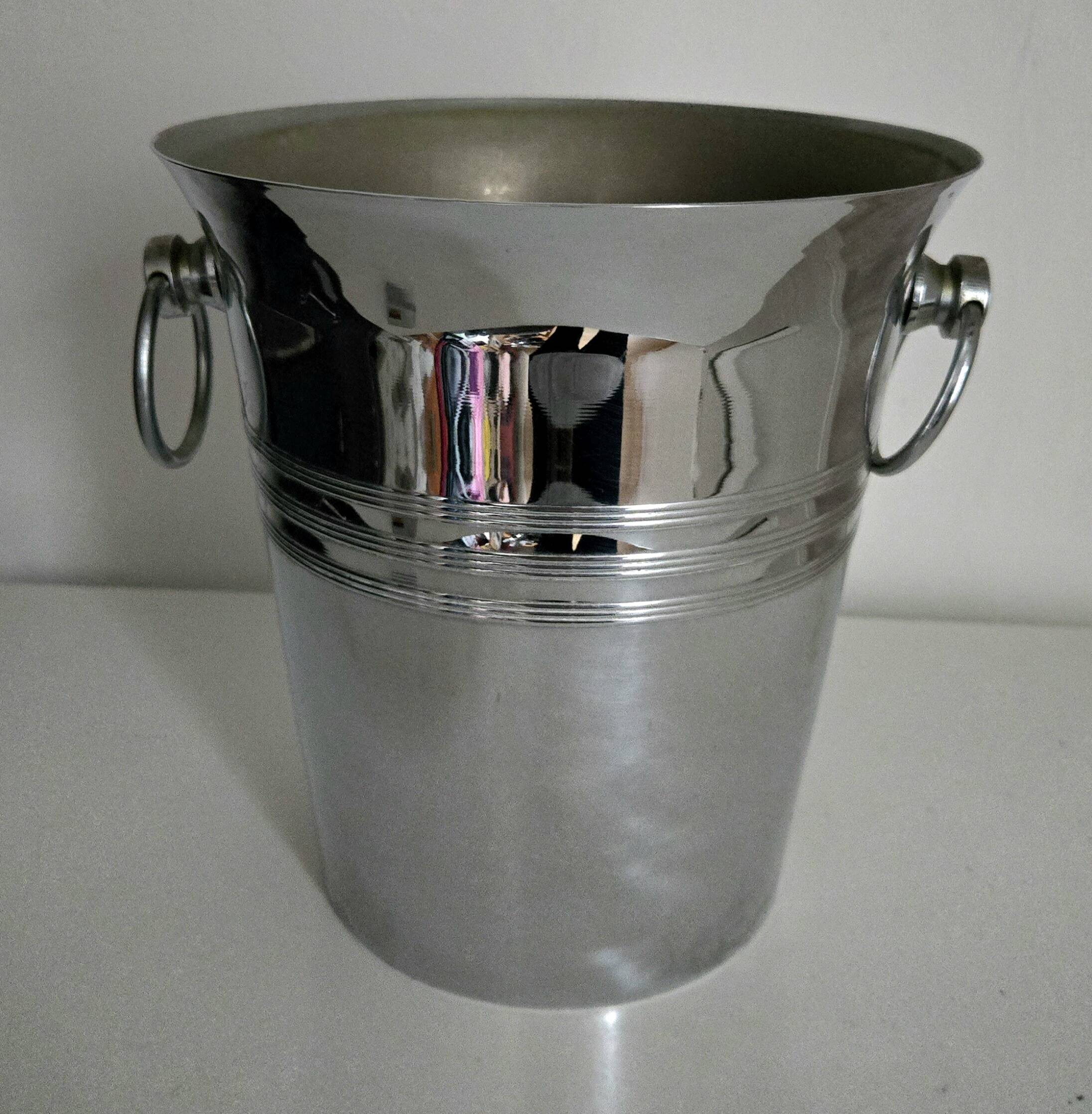 Champagne bucket