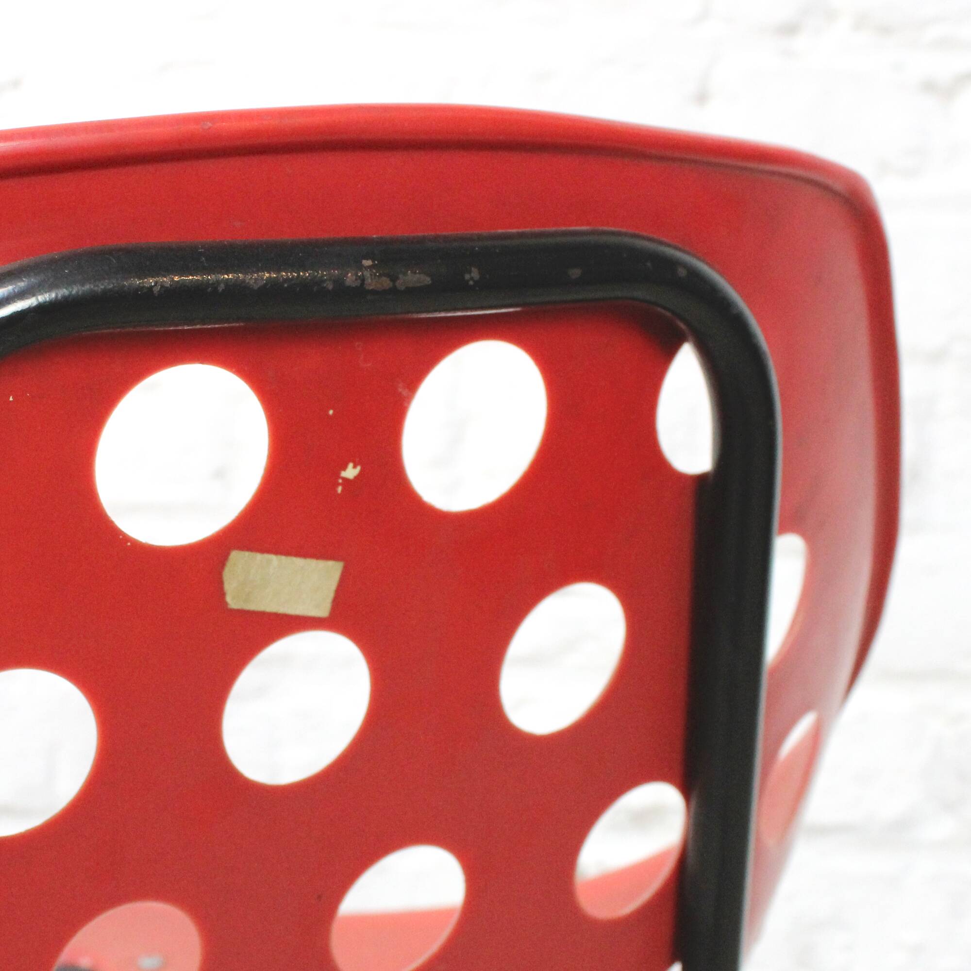 Pair of “Coquillage” chairs by Pierre Guariche for Meurop