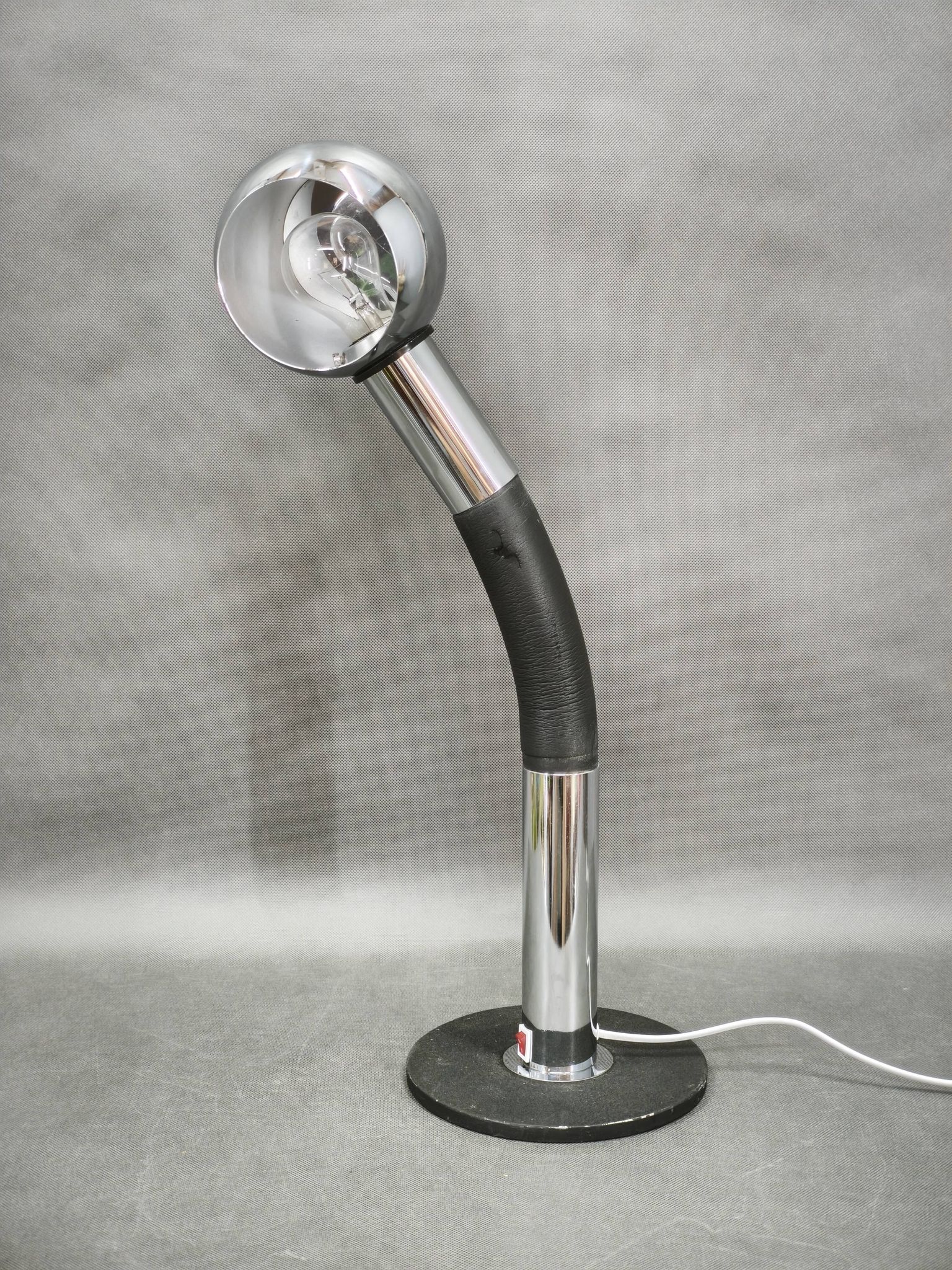 Lampe de table Elbow E. Bellini pour Targetti Sankey, Italie, années 1970.