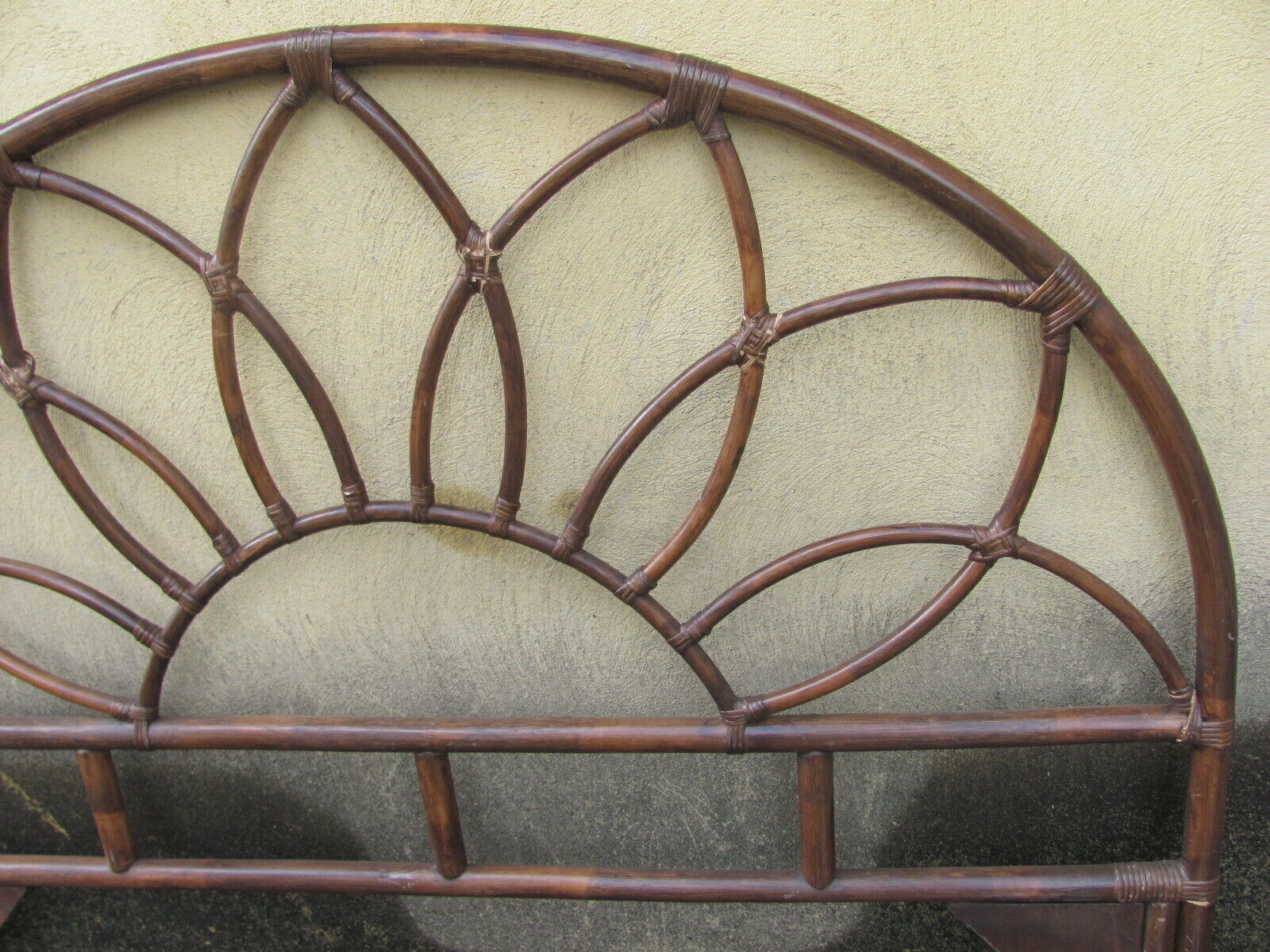 Headboard - in rattan from the 70s