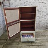 Armoire en bois patiné