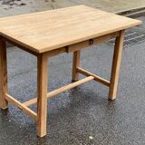 Renovated farmhouse table in solid pine, 110cm.