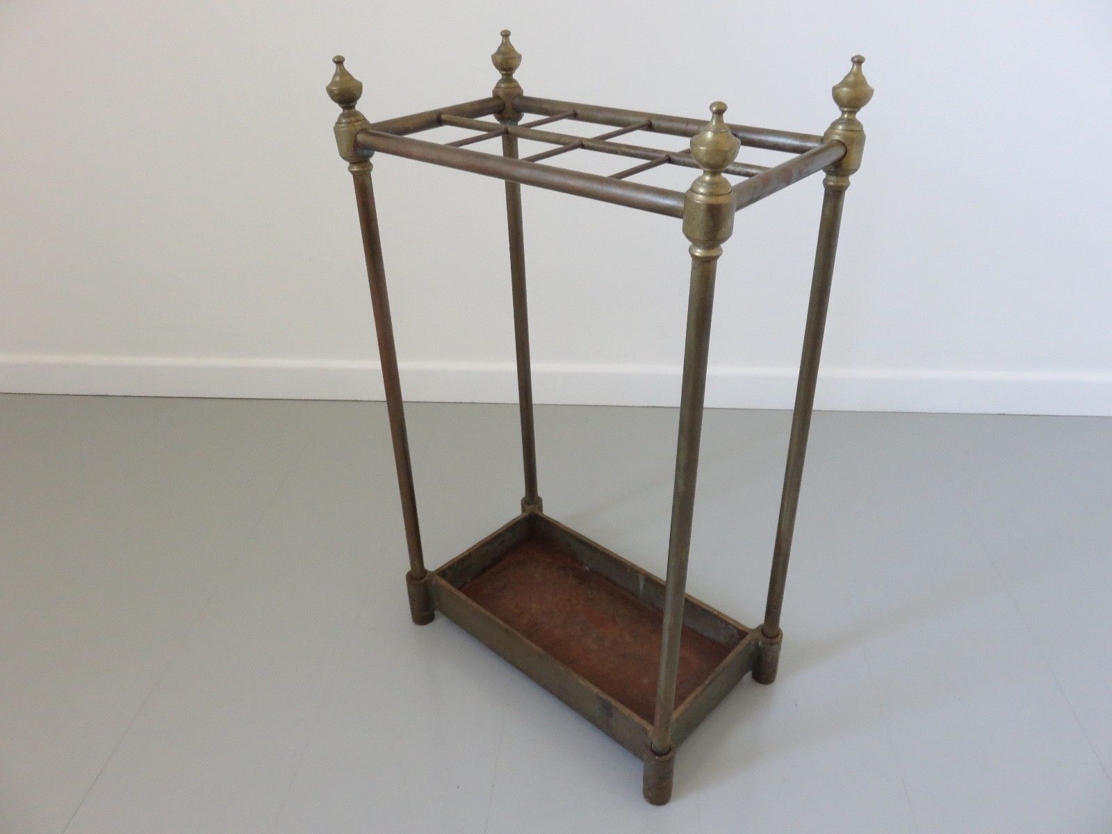 Umbrella rack in brass of the 1900s