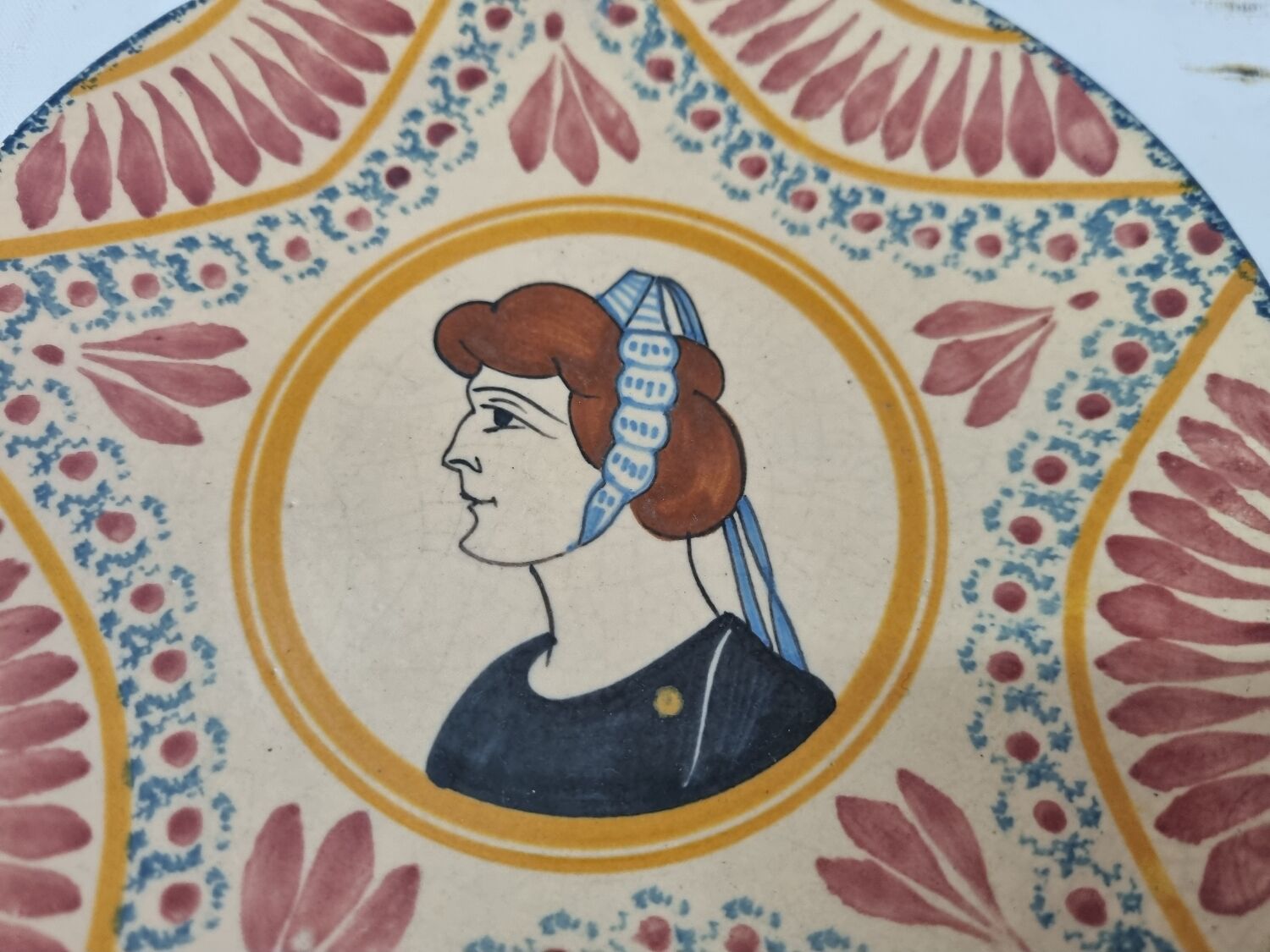 Assiette Art Déco,  Henriot Quimper, Bretagne
