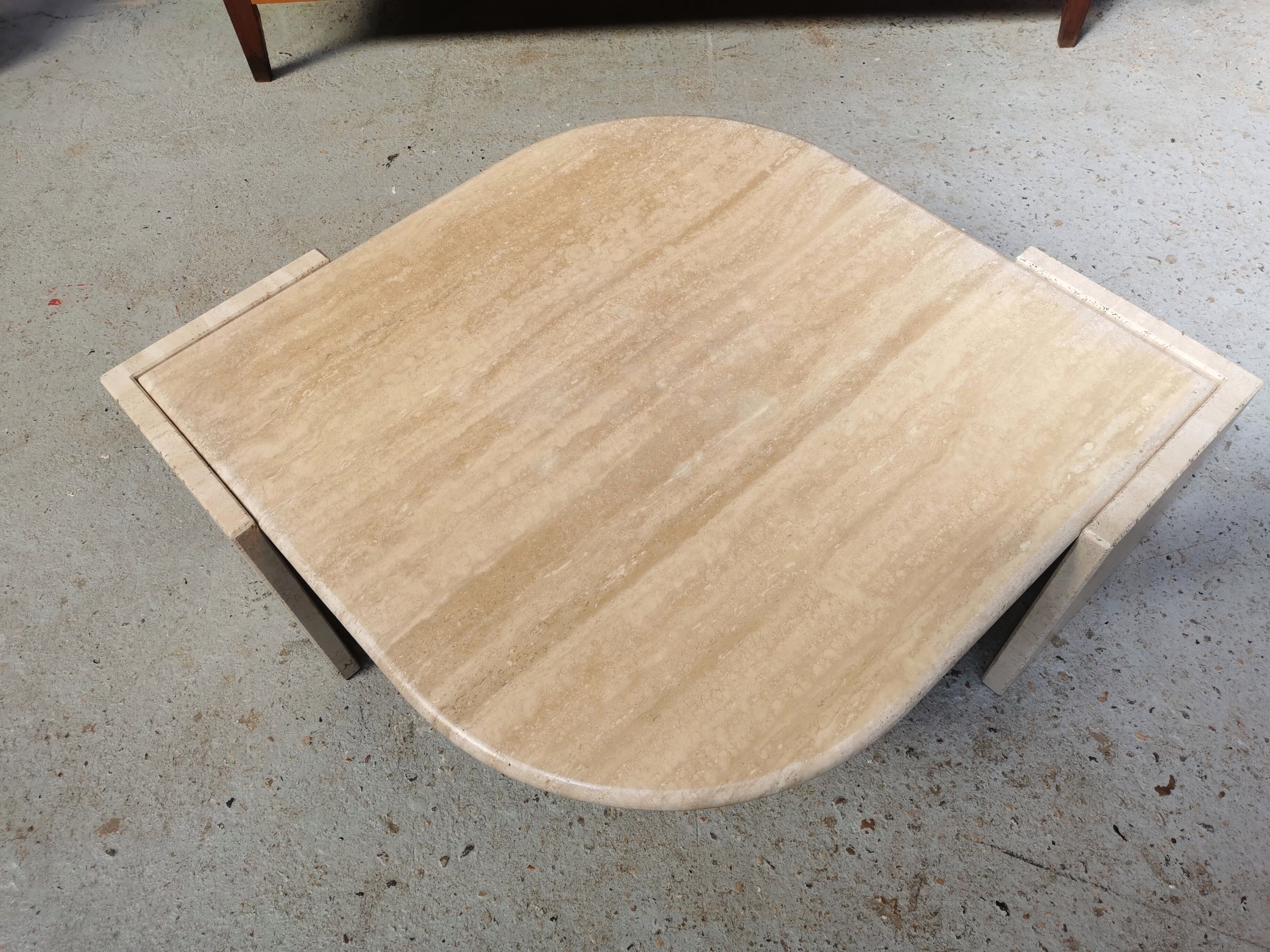 Coffee table in travertine Roche Bobois