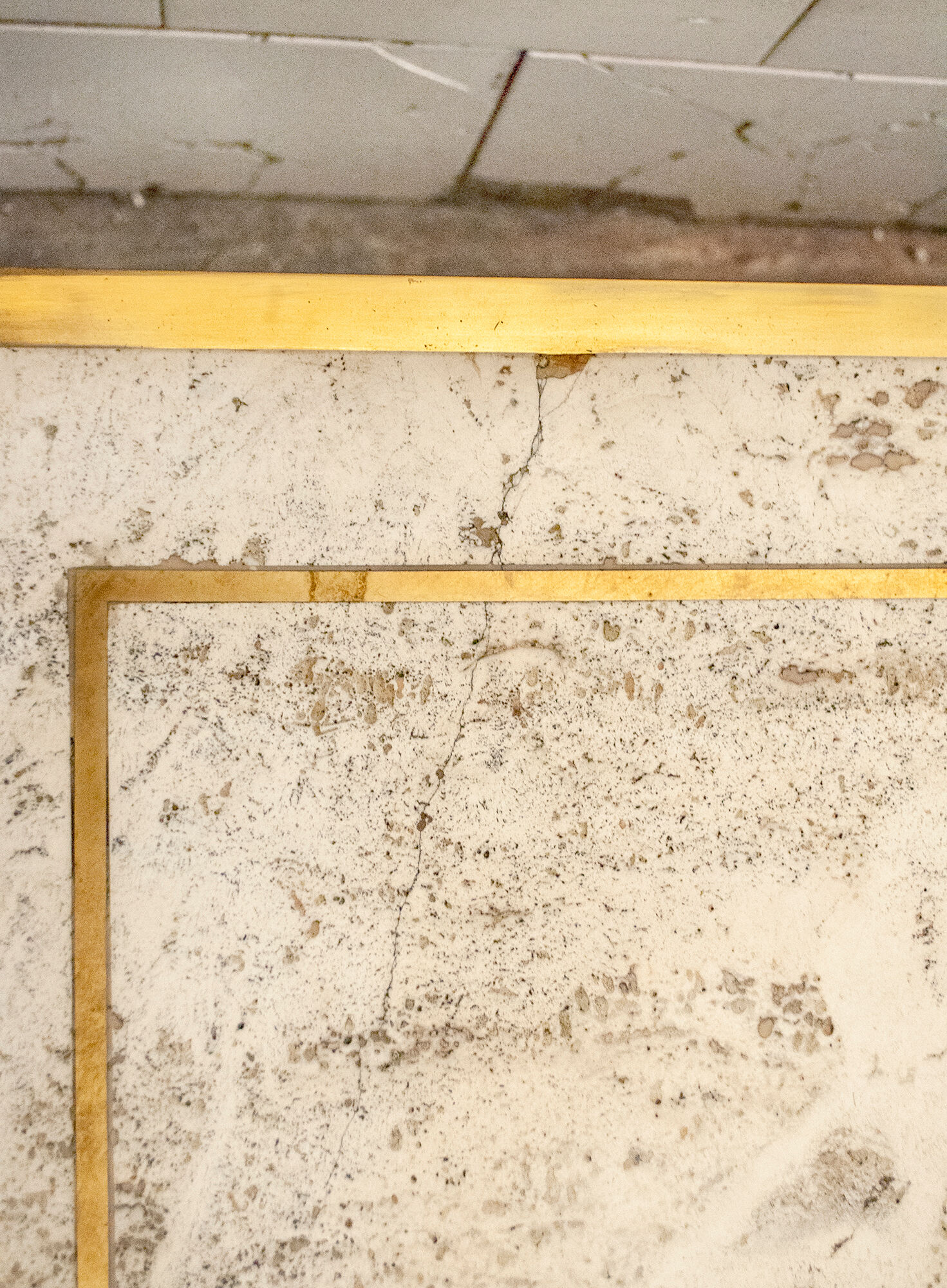 Brass coffee table and Travertine Italia 1970s