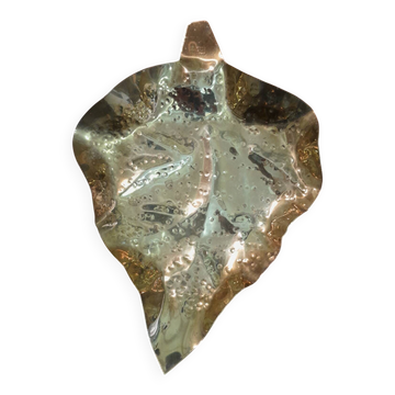 Vintage 1960s hand-hammered brass leaf ashtray – Italy