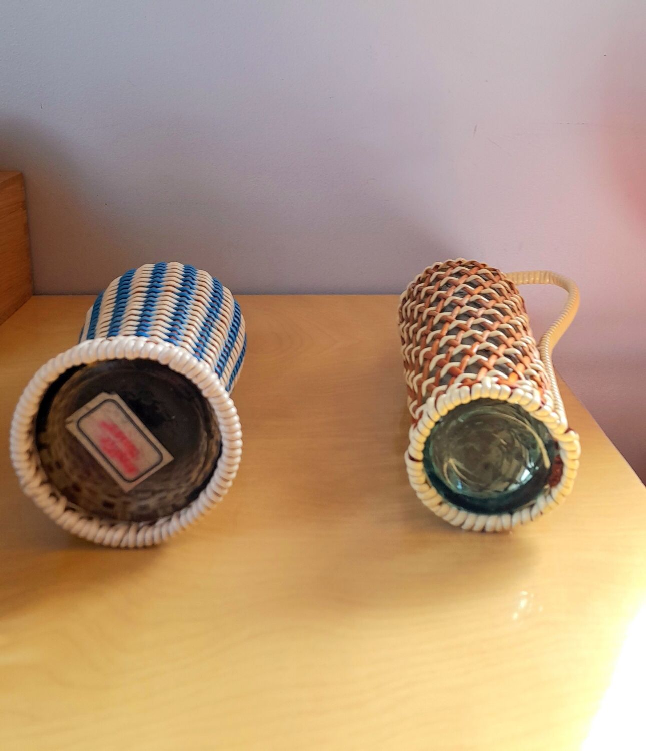 Bouteilles scoubidous 60s