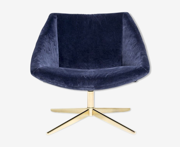 Scandinavian-minded design chair