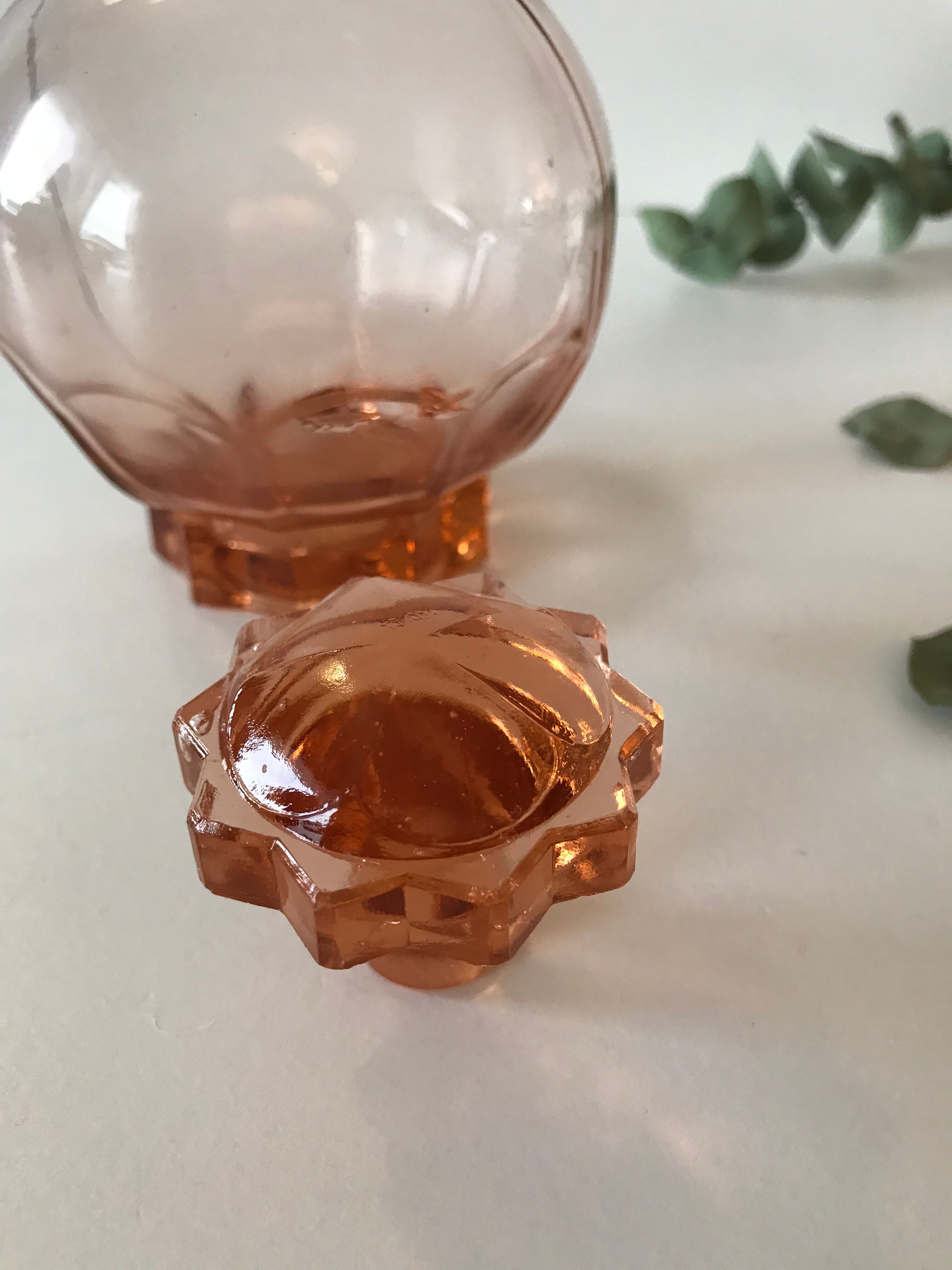 Glass carafe pink