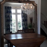 Round table dining room