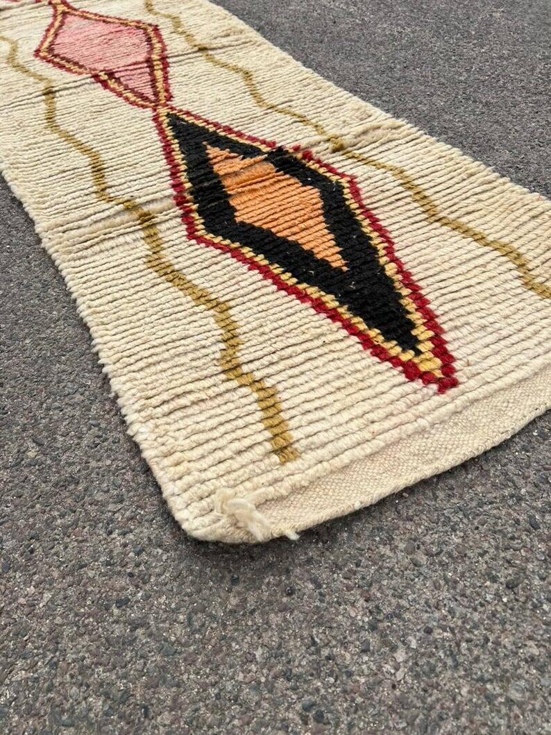 Handmade runner rug 300cm x 100cm